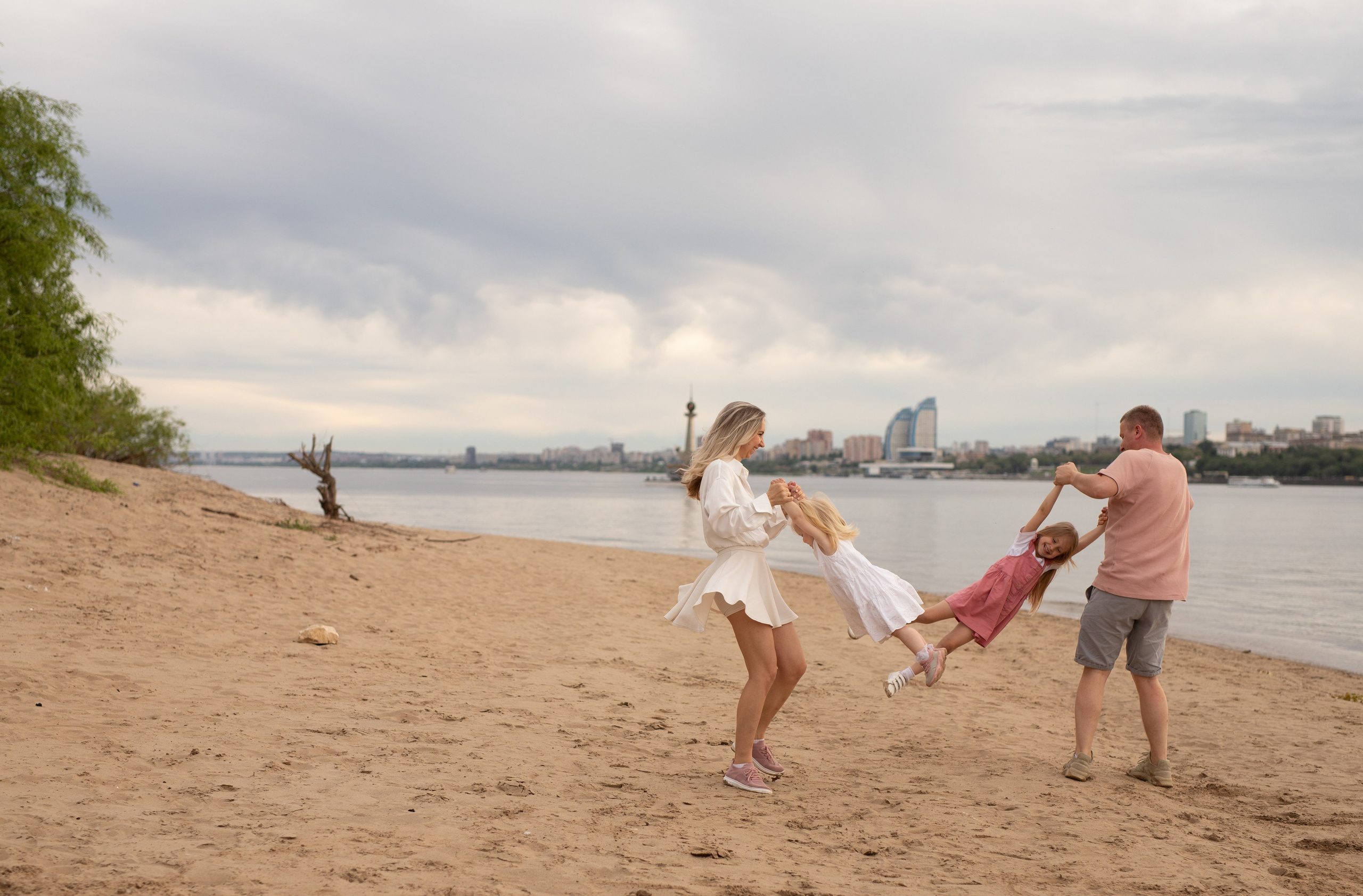 Портфолио семейная съемка Волгоград Волжский. Фотограф новорождённых Волгоград Волжский Дарья Рыскаль