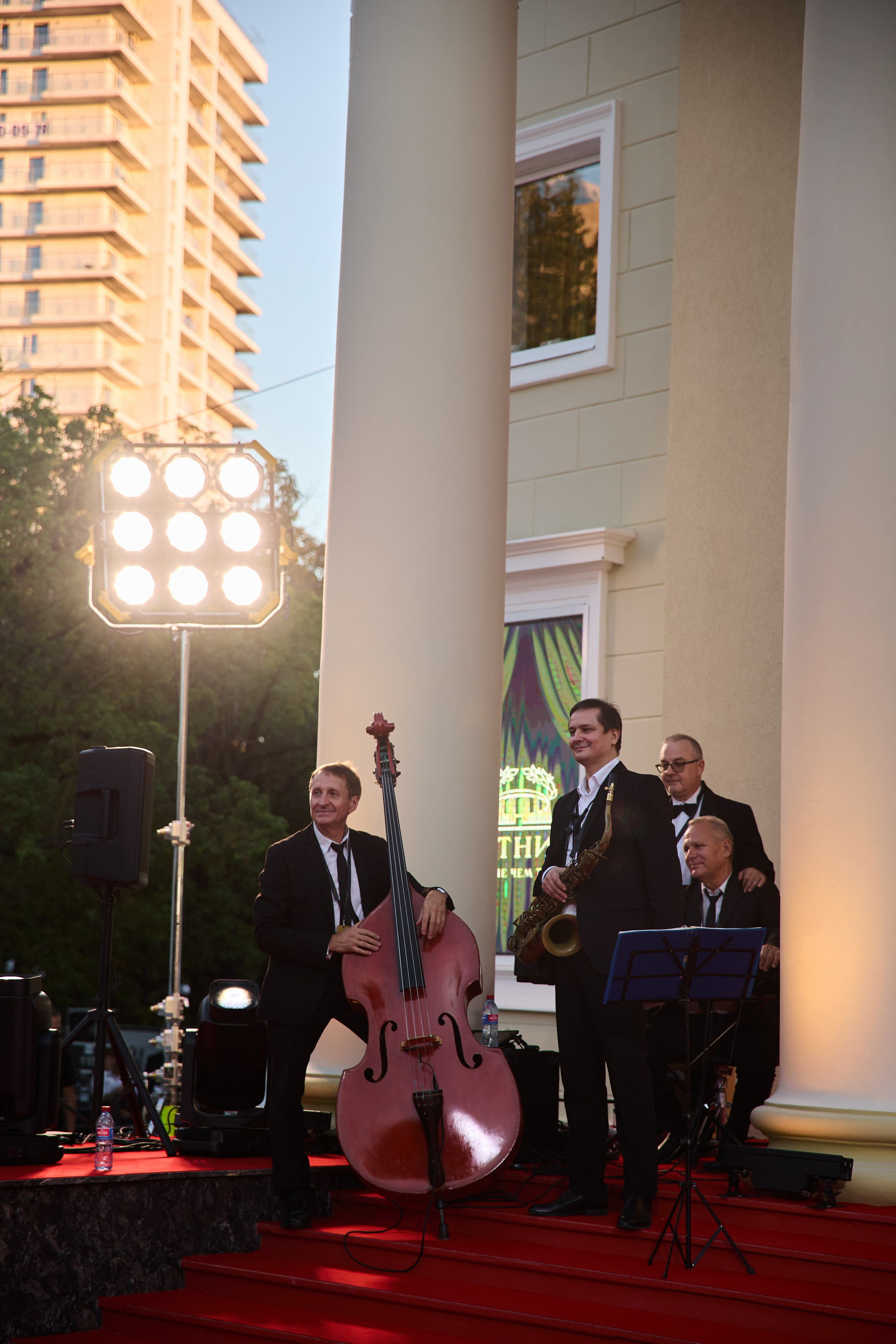 Фотосъемка репортажа кинофестиваля. Профессиональный фотограф в Сочи Виктория Джой. Обучение