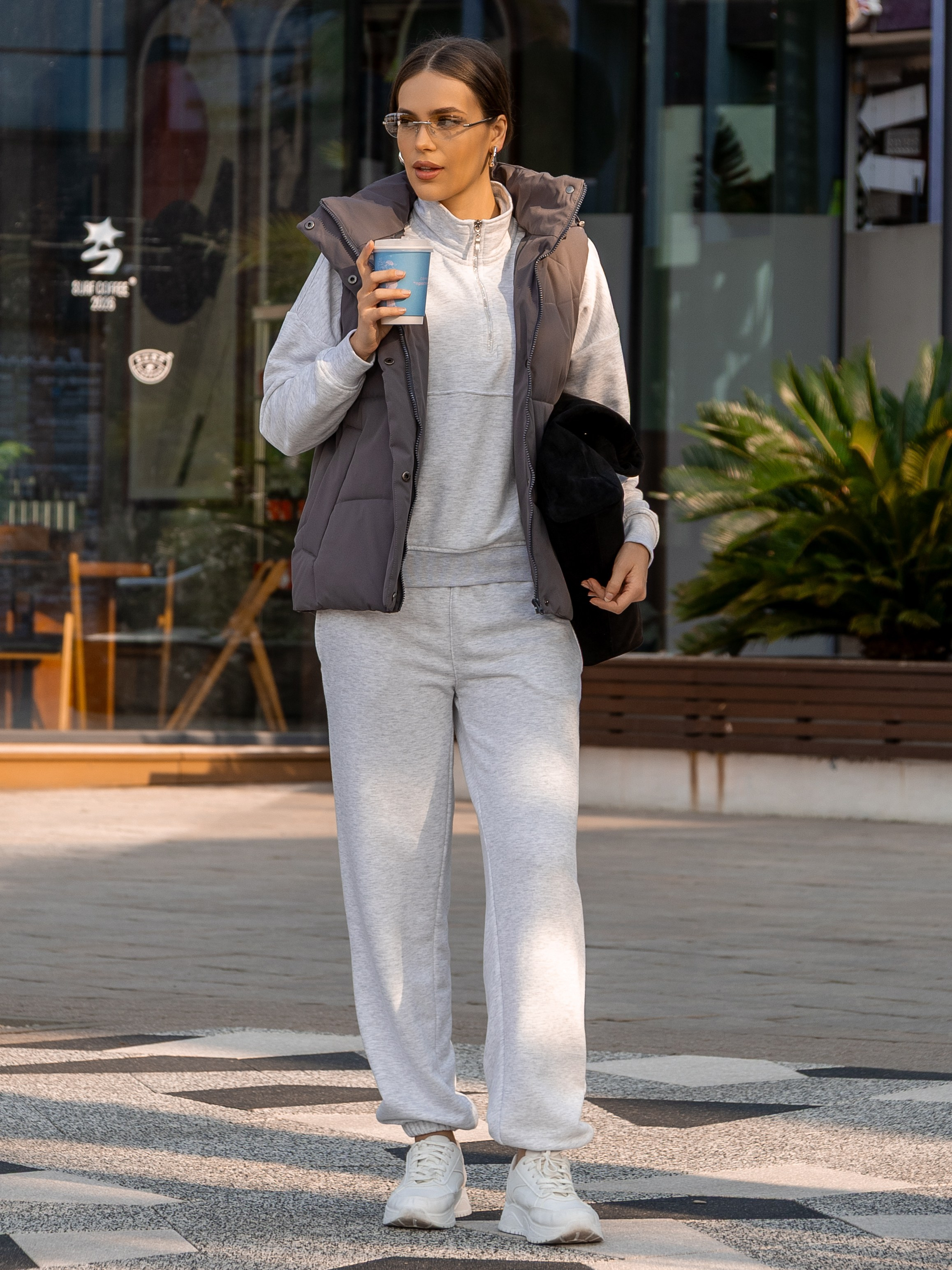 Лиза З. Фото для маркетплейсов в самых сочных локациях города Сочи