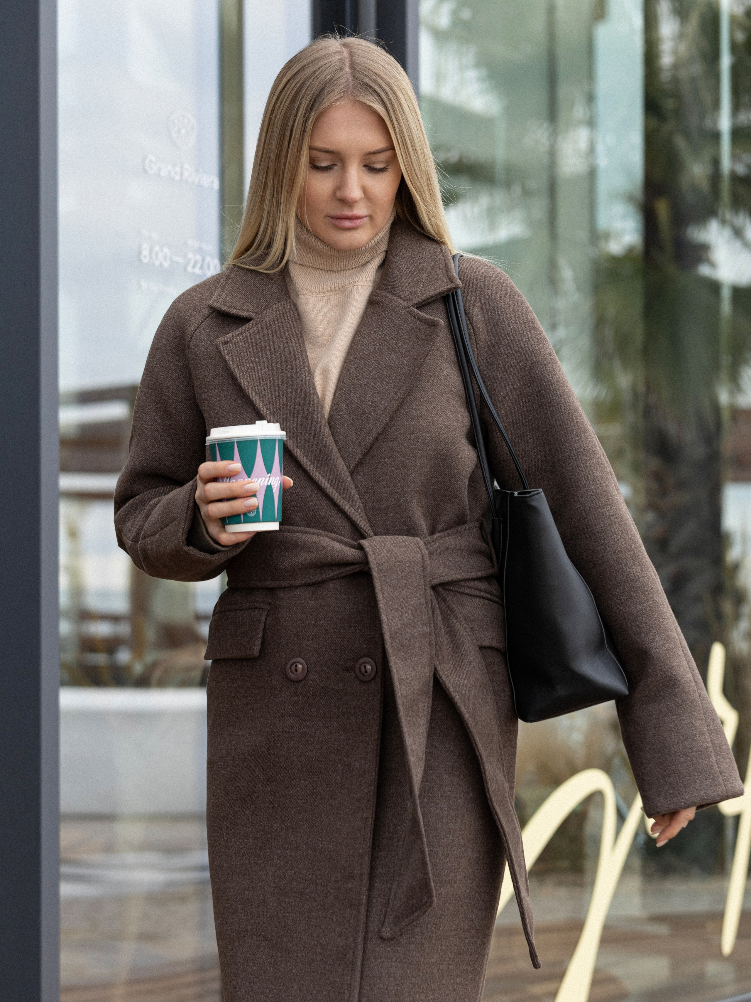 Рина. Фото для маркетплейсов в самых сочных локациях города Сочи