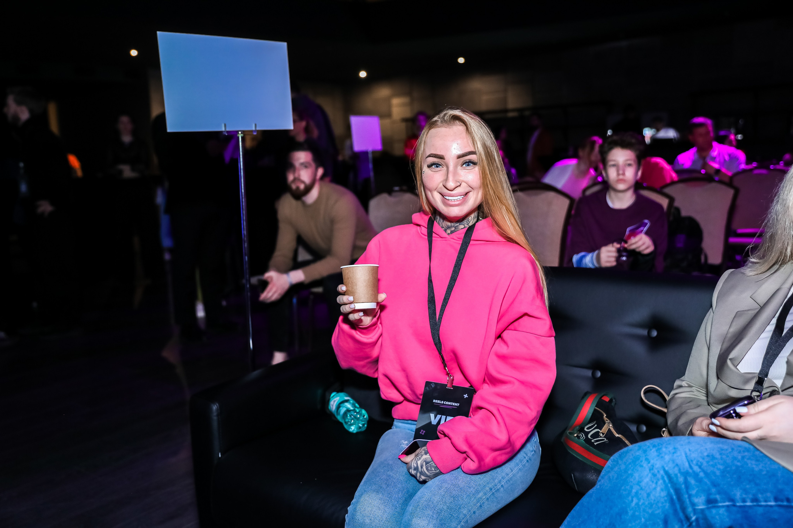 REELS CONTENT — НЕТВОРКИНГ. Photographer Viktoriya Markushina «My world throug»