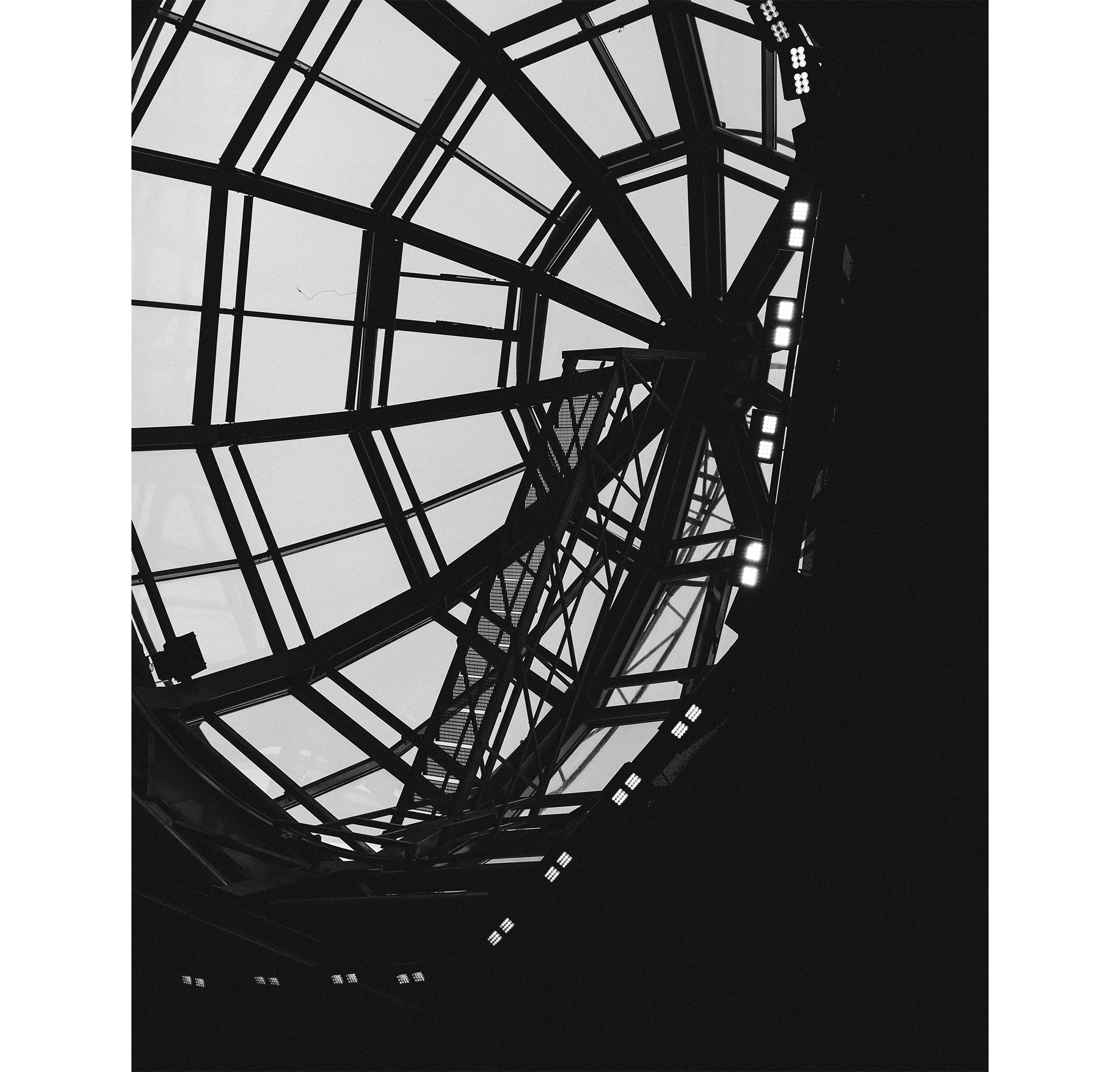 MOSCOW TAPE. Фотограф/дизайнер в Екатеринбурге Хитрый Дмитрий