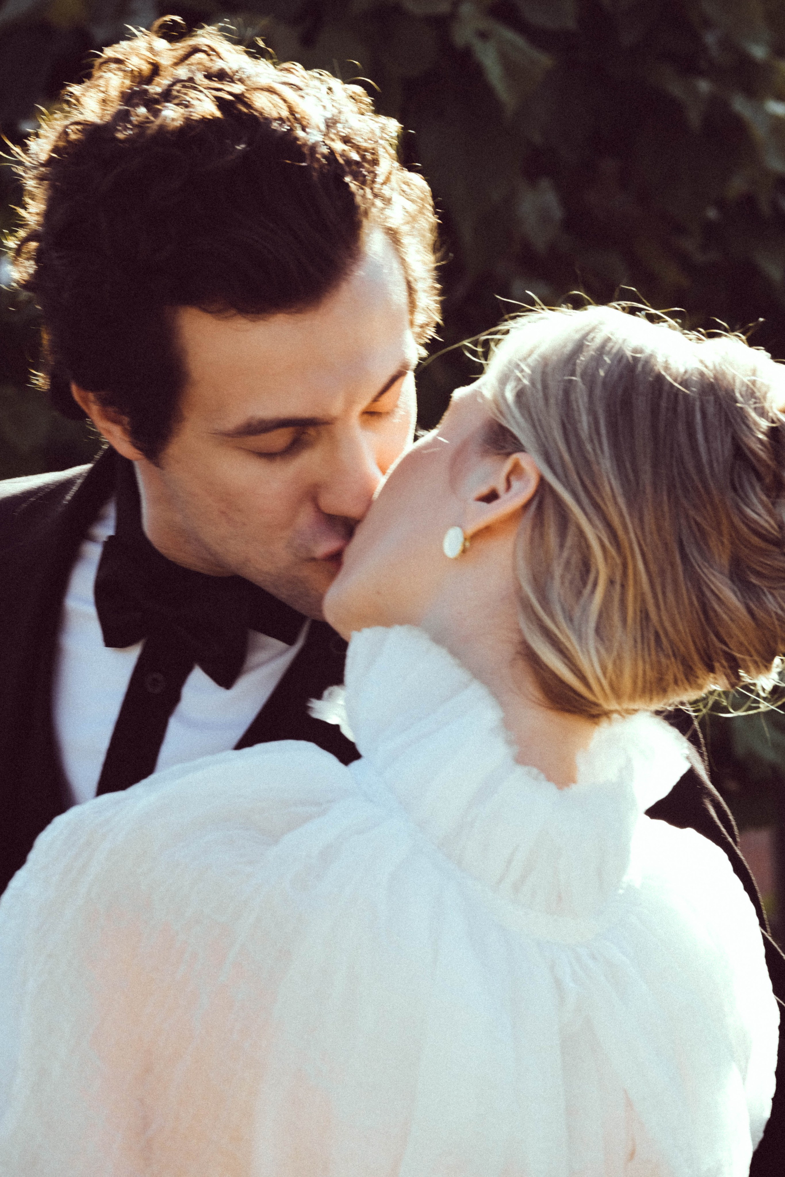 СВАДЕБНАЯ СЬЕМКА В ПАРКЕ ОРАНИЕНБАУМ. Профессиональный фотограф, Санкт-Петербург — Виктория Богомолова