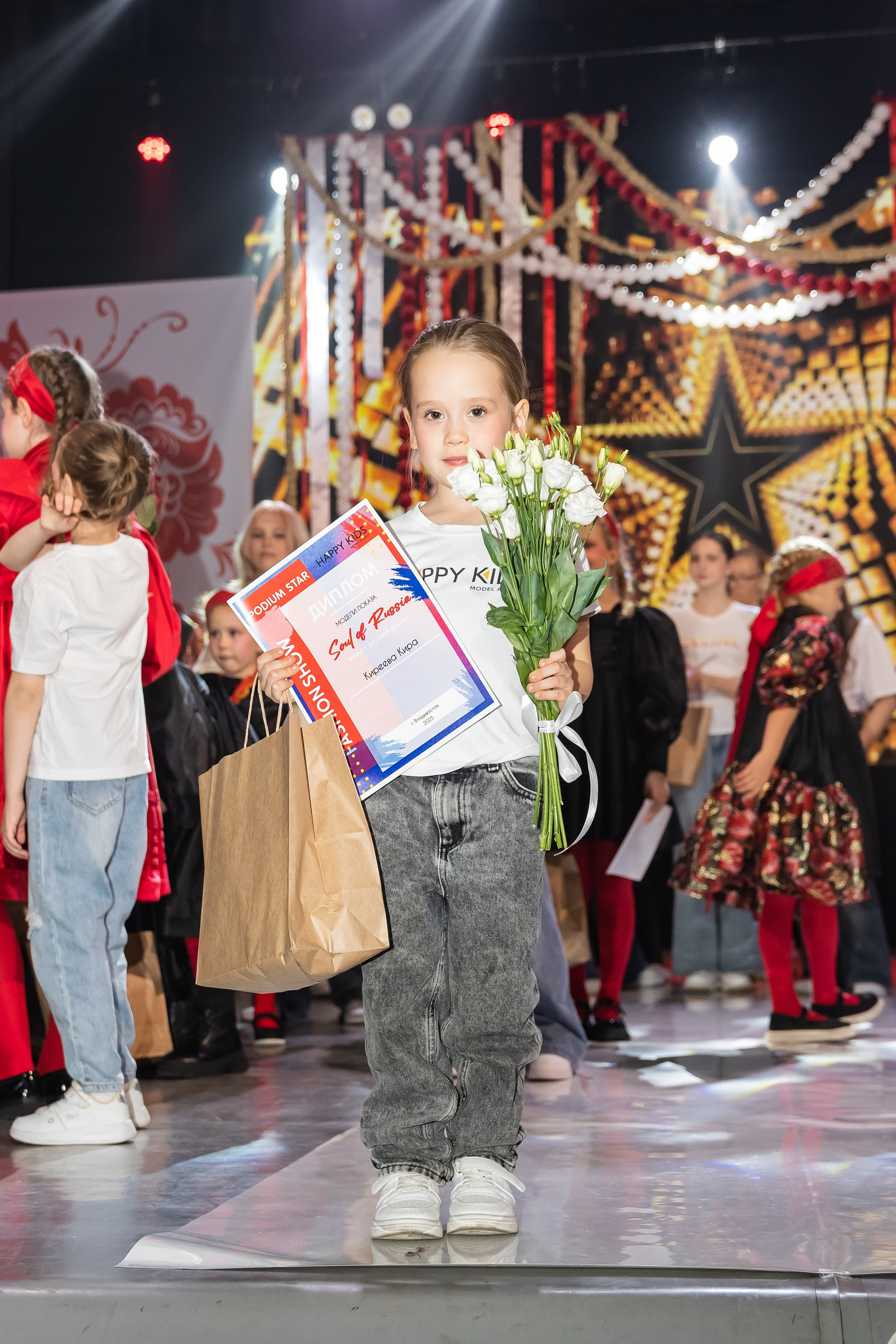 Показ Happy Kids. Выпускные альбомы во Владивостоке