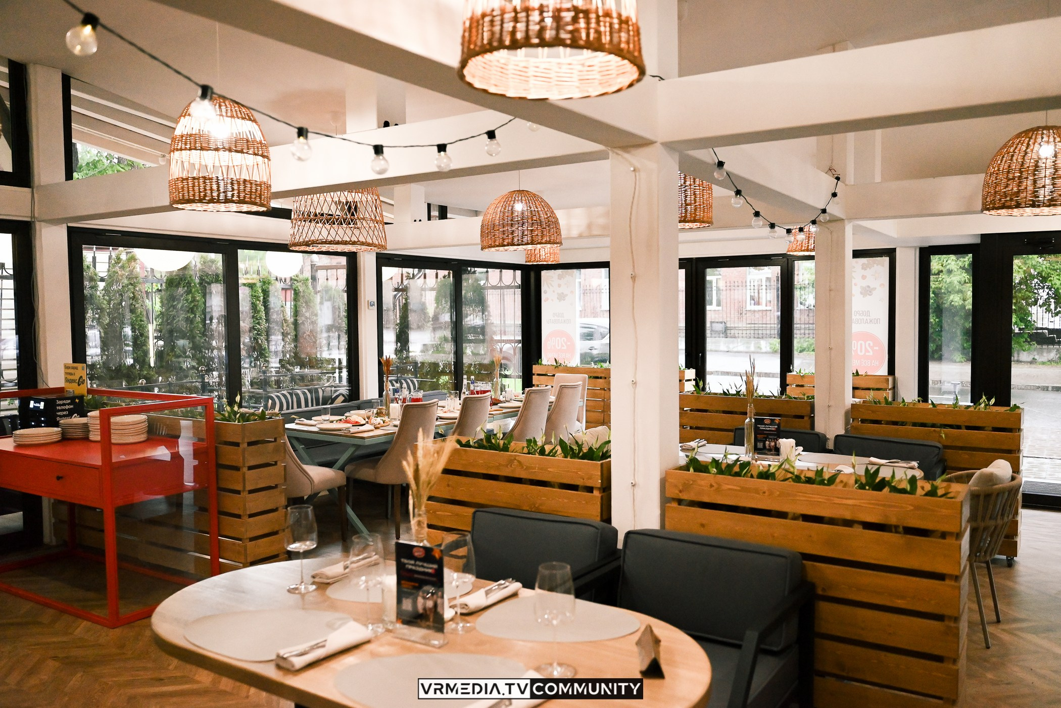 Ресторан «Volna»: Открытия летней веранды «Хочу на дачу»