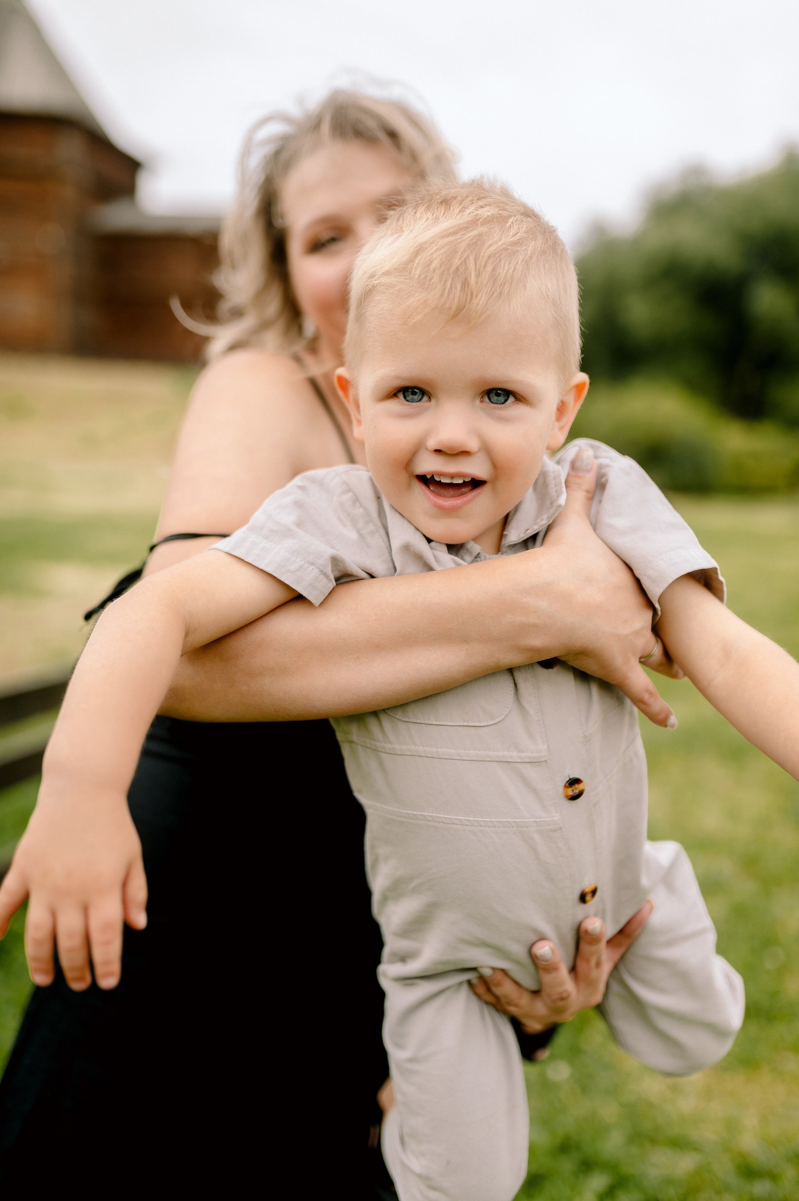 С АРОМАТОМ СКОШЕННОЙ ТРАВЫ. Шашкова Вероника / Свадебный и семейный фотограф Москва и Ярославль