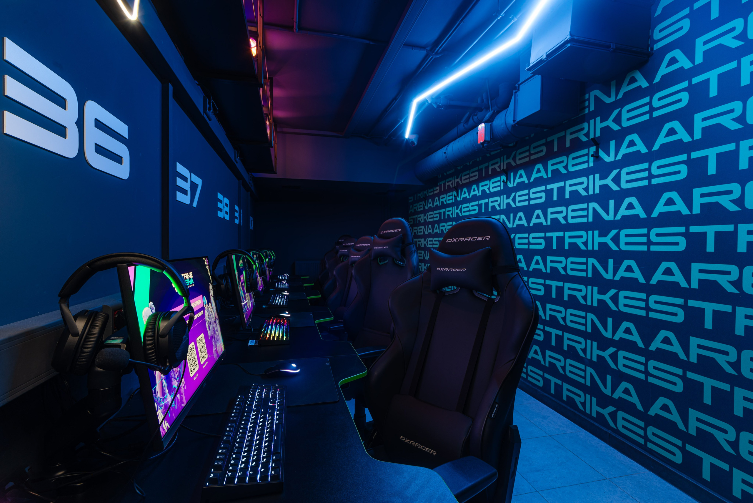 Фотосъемка для компьютерного клуба. Интерьерный и репортажный фотограф в Санкт-Петербурге