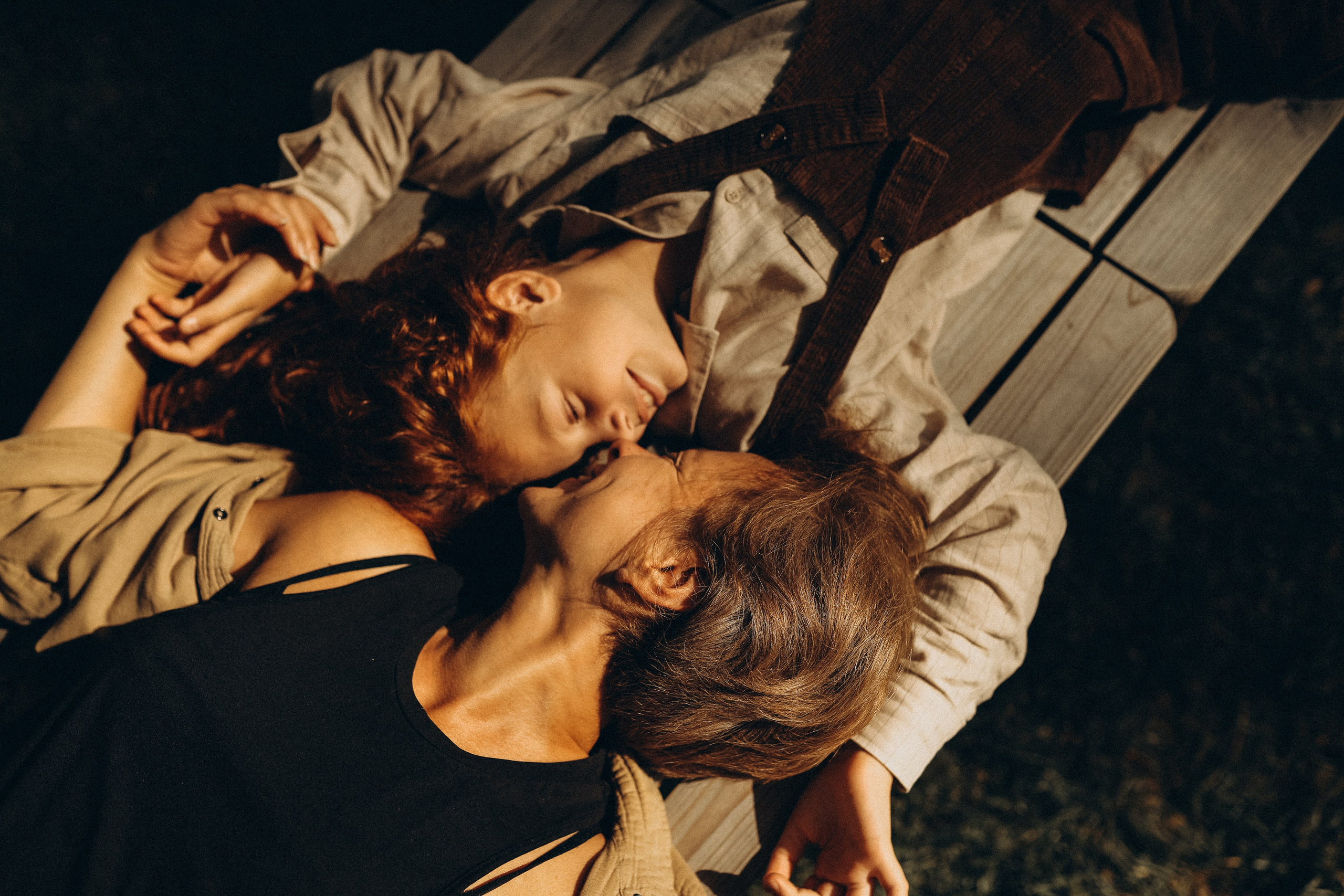 Дина и Миа в огороде. Семейный и детский фотограф в Москве Анастасия Меликова