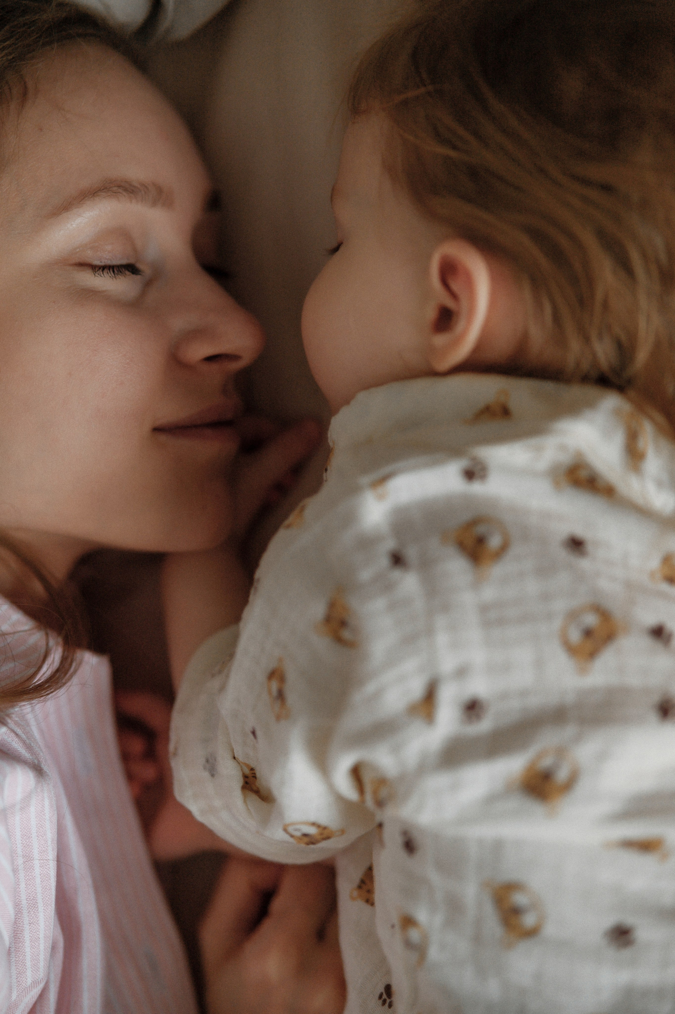 Даша и Варя дома. Семейный и свадебный lifestyle-фотограф в Москве Мария Петрова