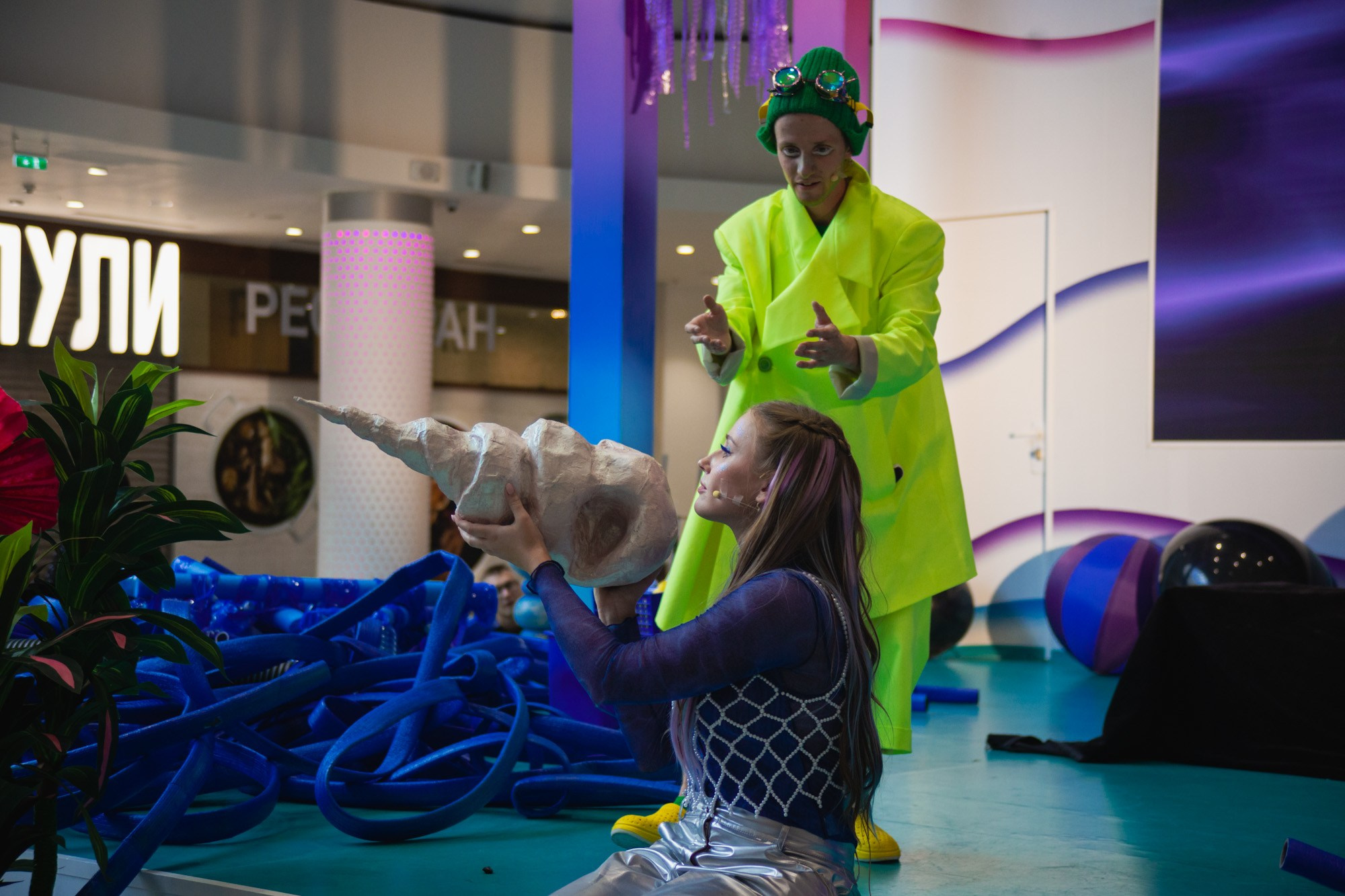 Сказка в ТЦ Океания. Репортажный и концертный фотограф в Москве Анастасия Осень