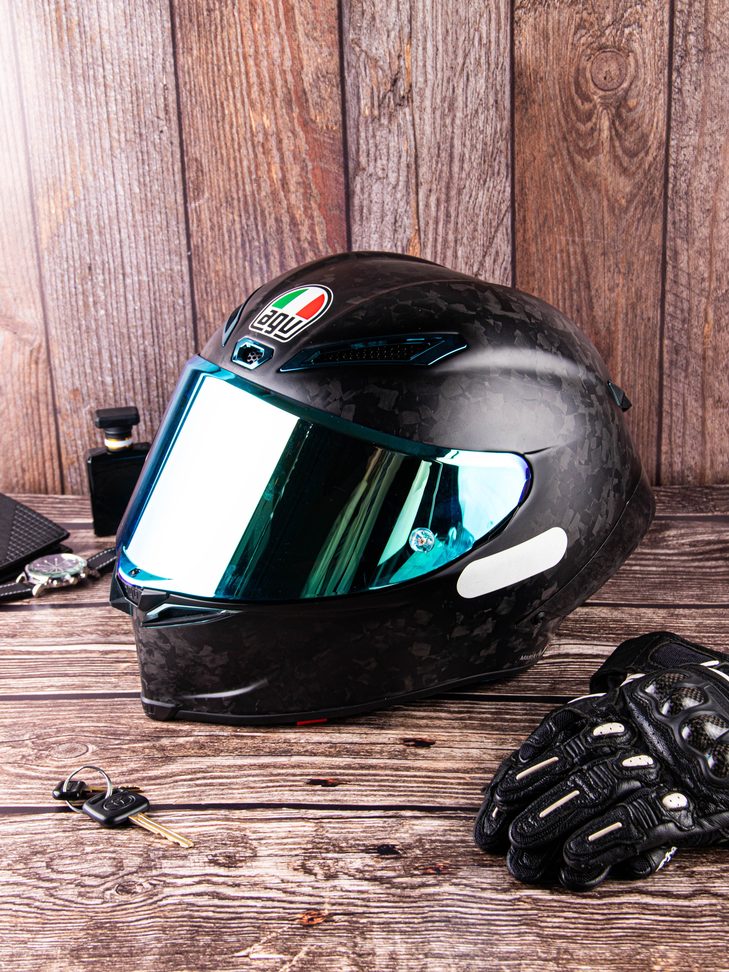 Мотоциклетный шлем. «Матрица»