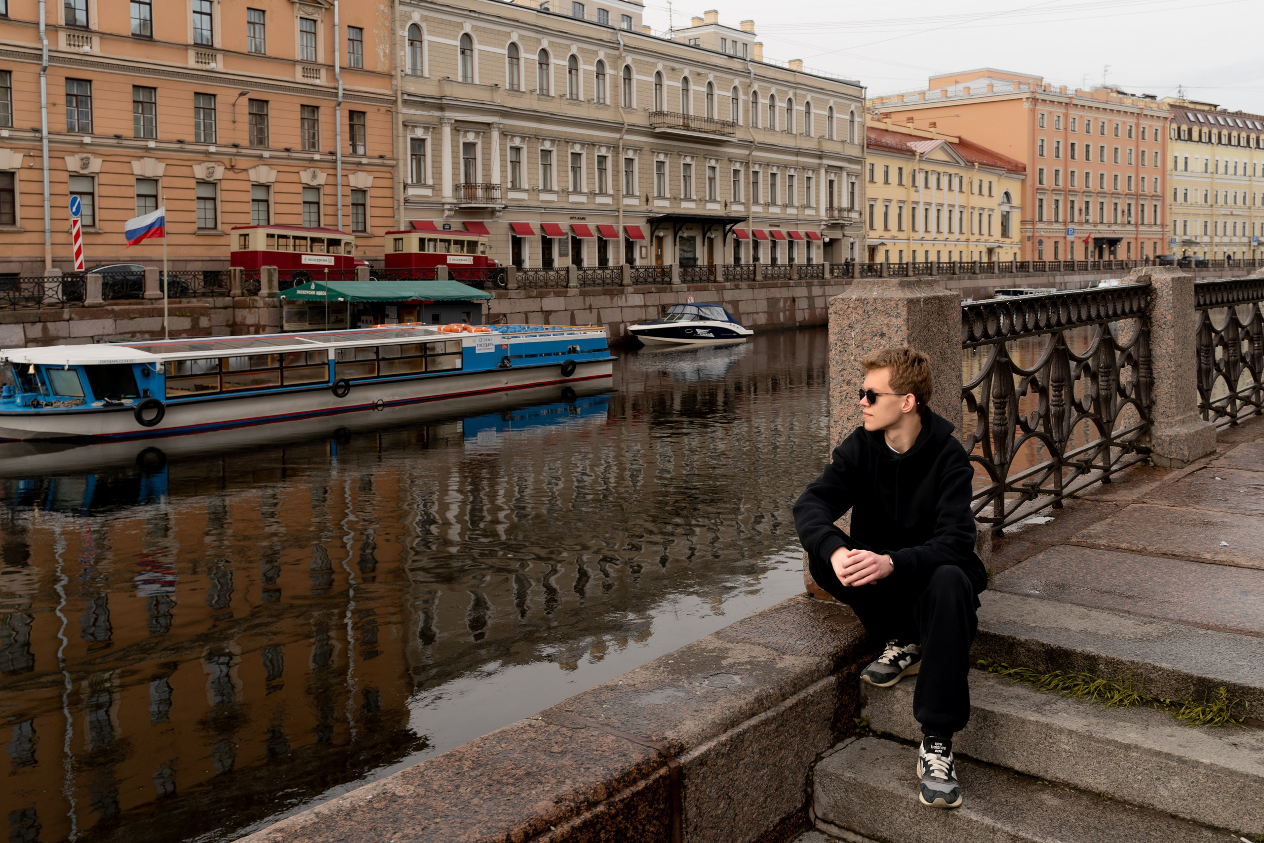 Таня и её семья 🤍 Она улыбнулась, и мне показалось, что весь мир стал светлее. — Эрих Мария Ремарк. Лайфстайл фотограф в Санкт-Петербурге — Наташа Шмидт