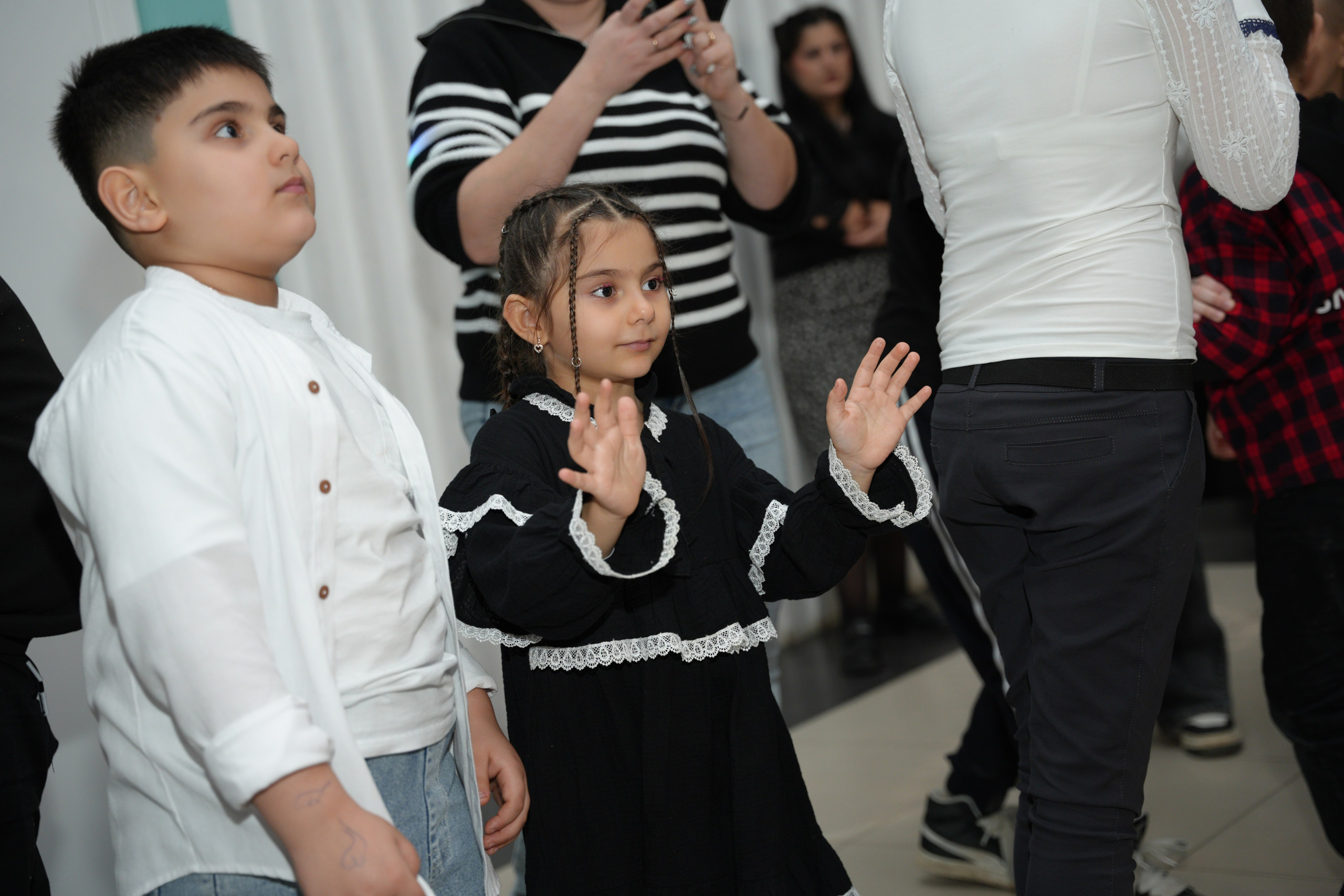 Социально —благотворительная акция «Ты в этом мире не один», посвященная Международному дню инвалидов. ВЫПУСКНЫЕ АЛЬБОМЫ, Школьный фотограф, семейный и свадебный в Саратове и области Ольга Плаксина