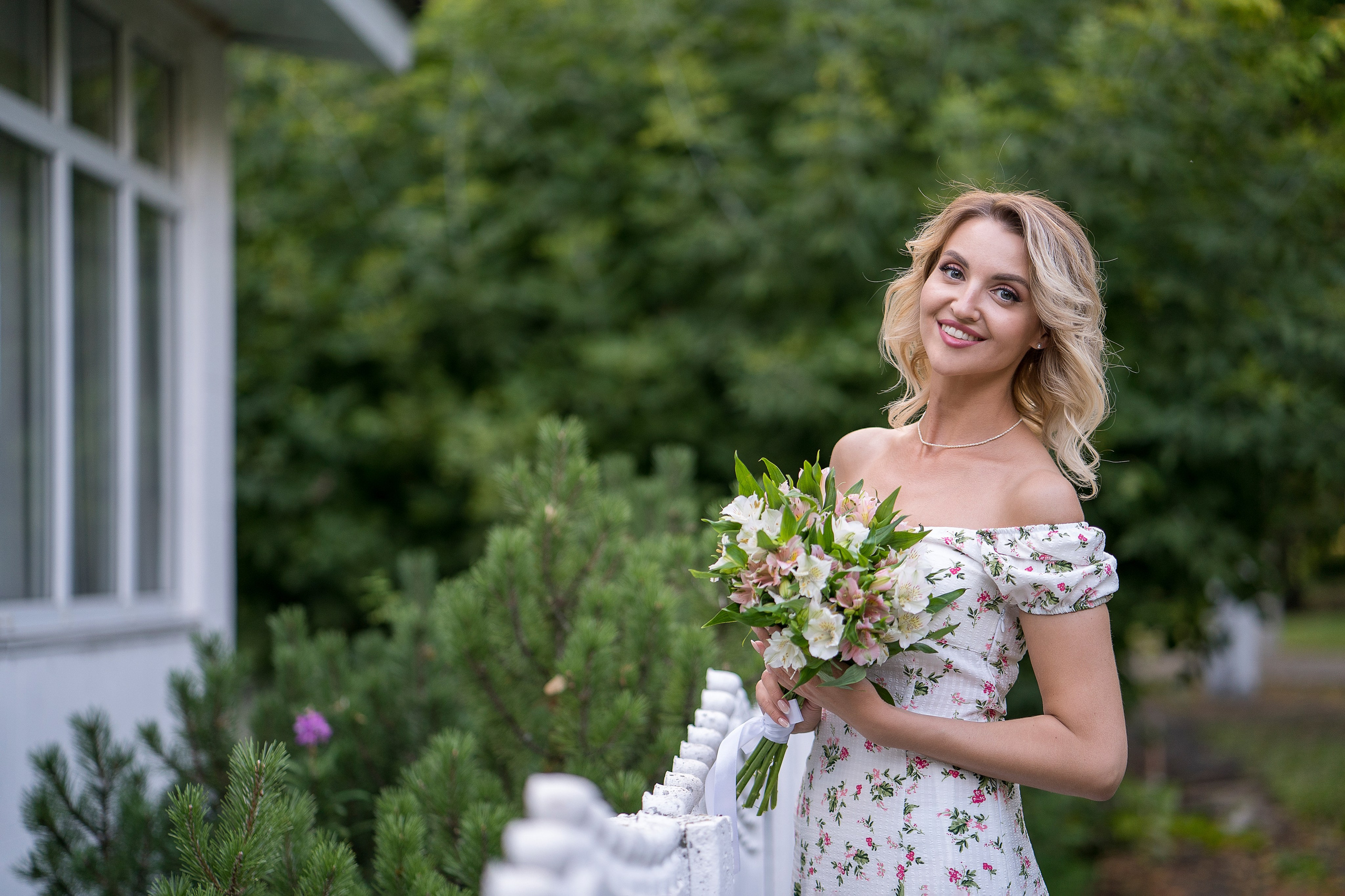 Александра. Главная