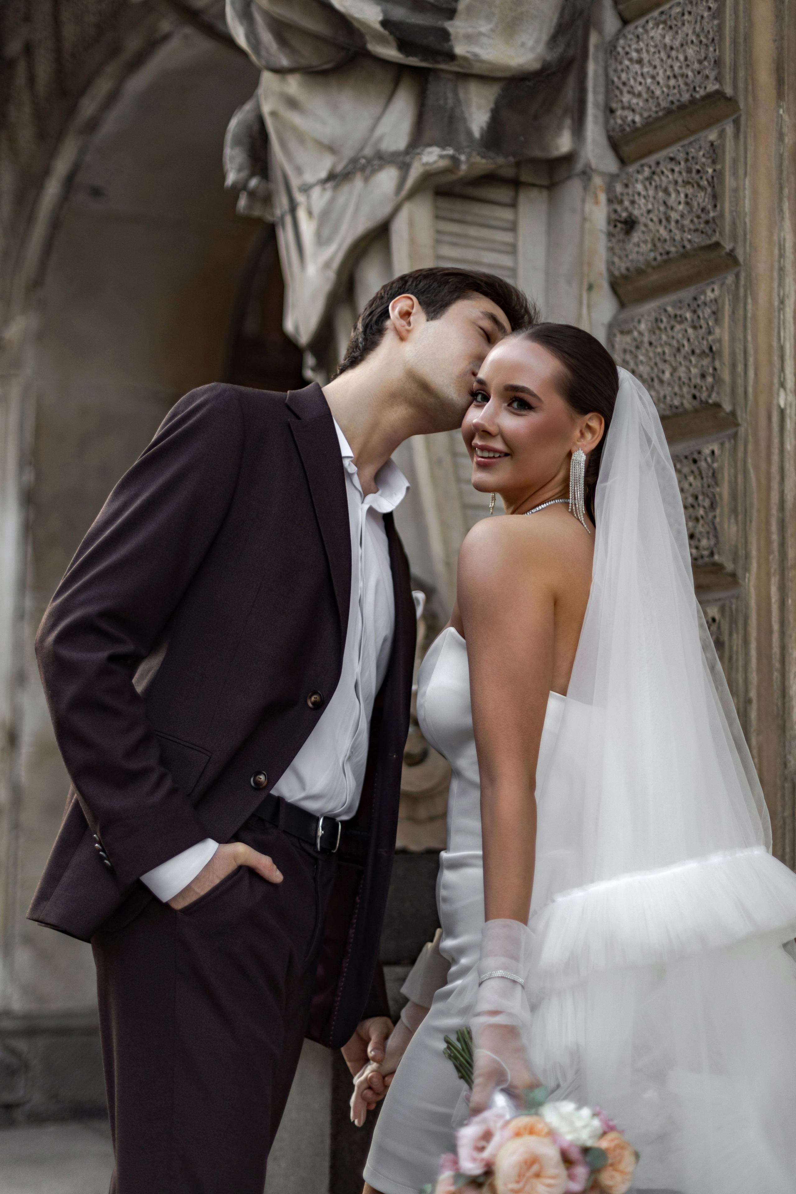 Свадьба в городе. Валерия и Тимофей. Свадебный и портретный фотограф в Санкт-Петербурге Надежда Чечулина