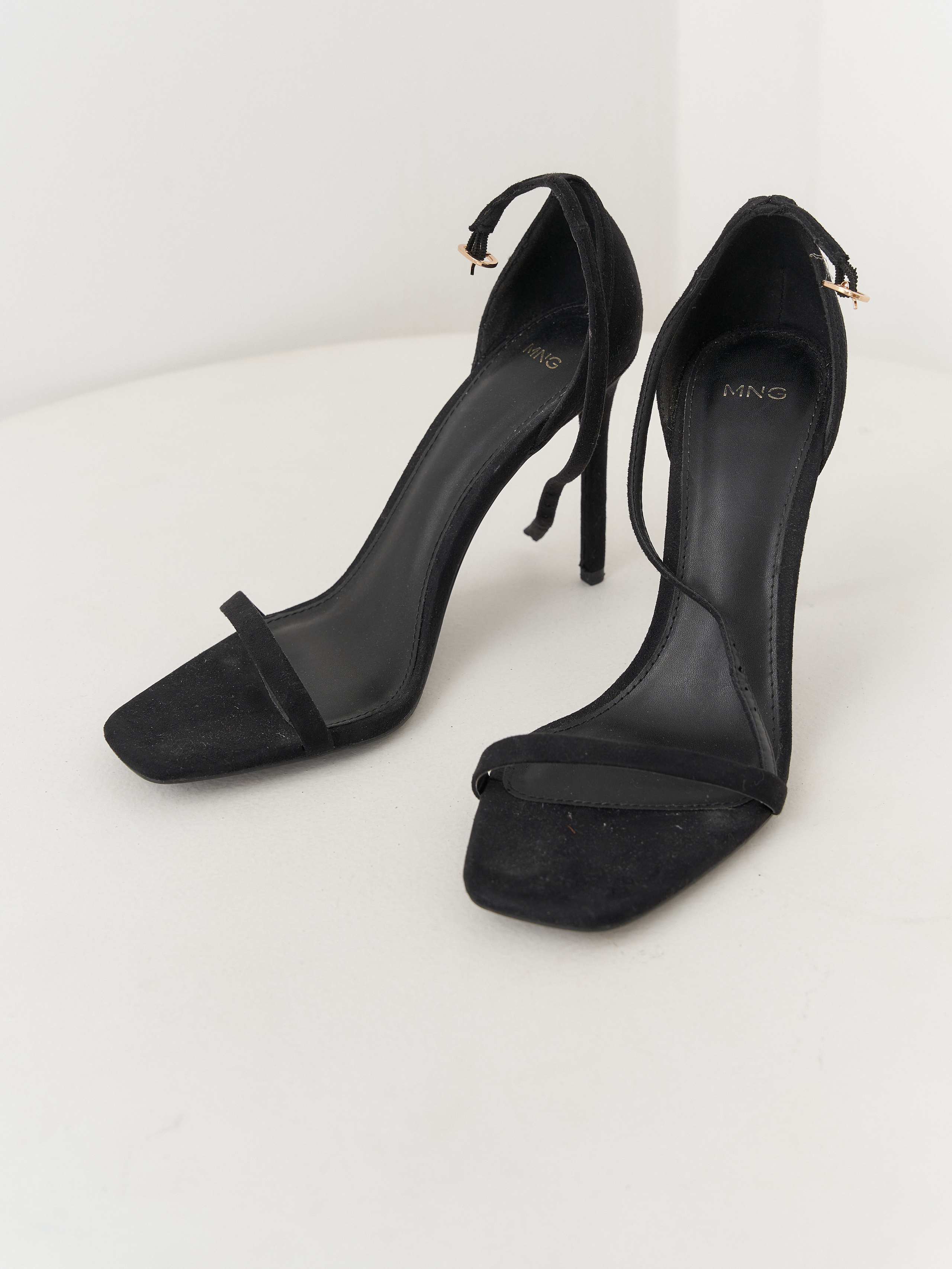 ГАРДЕРОБ БАЗА. Контент для маркетплейсов и соцсетей. Фото и видео съемка