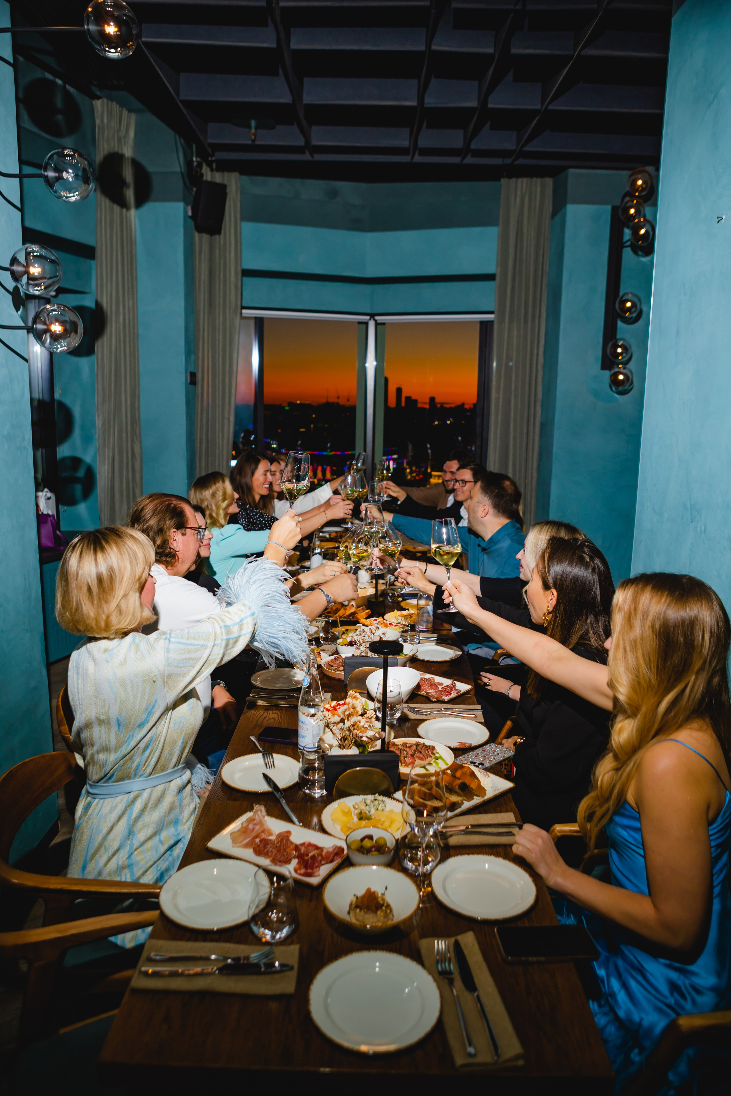 Дни Рождения и Юбилеи. Сайт с красивыми фотографиями и людьми