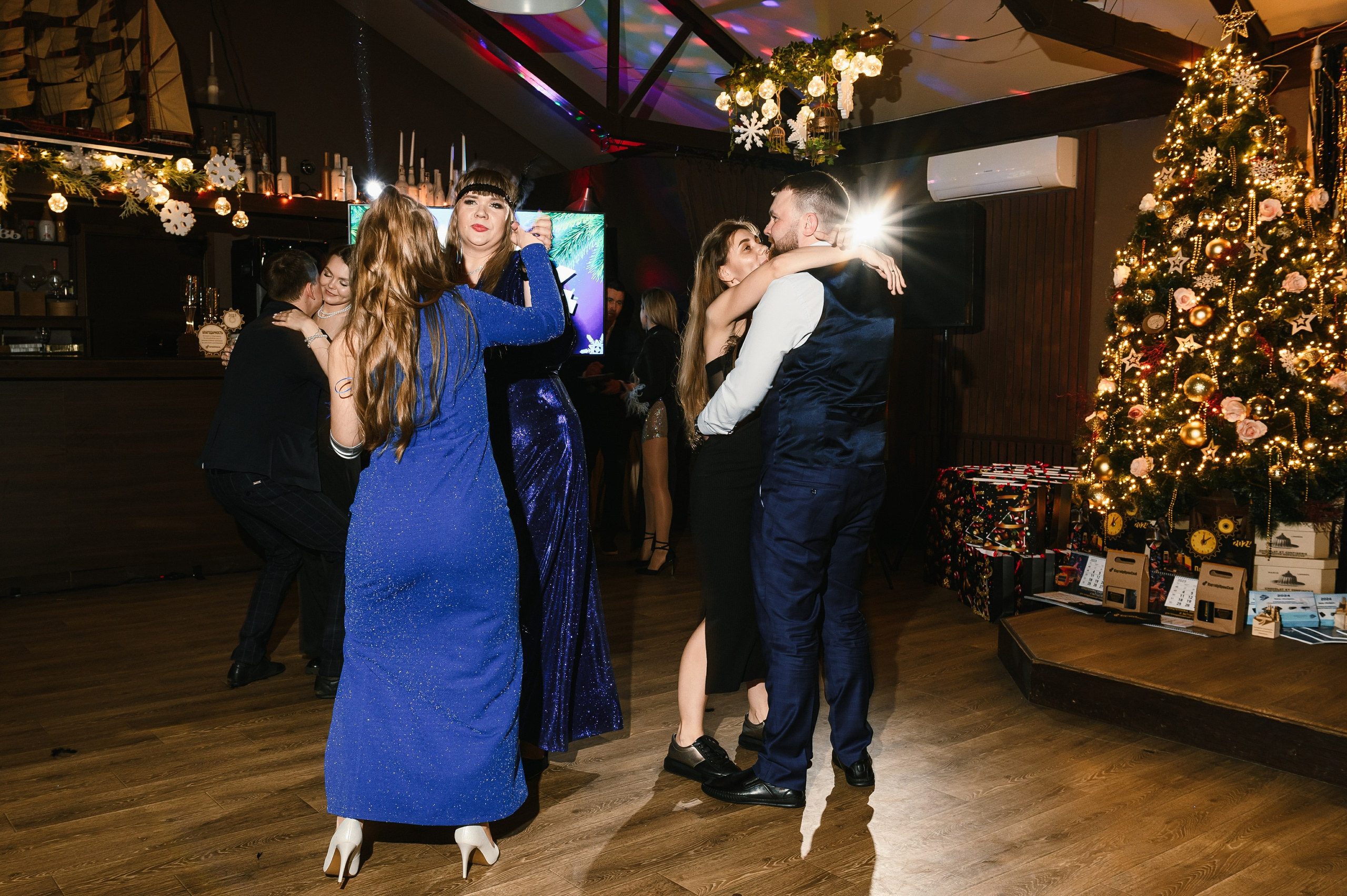 Новогодний корпоратив в «Алых парусах». Wedding and family photographer USA