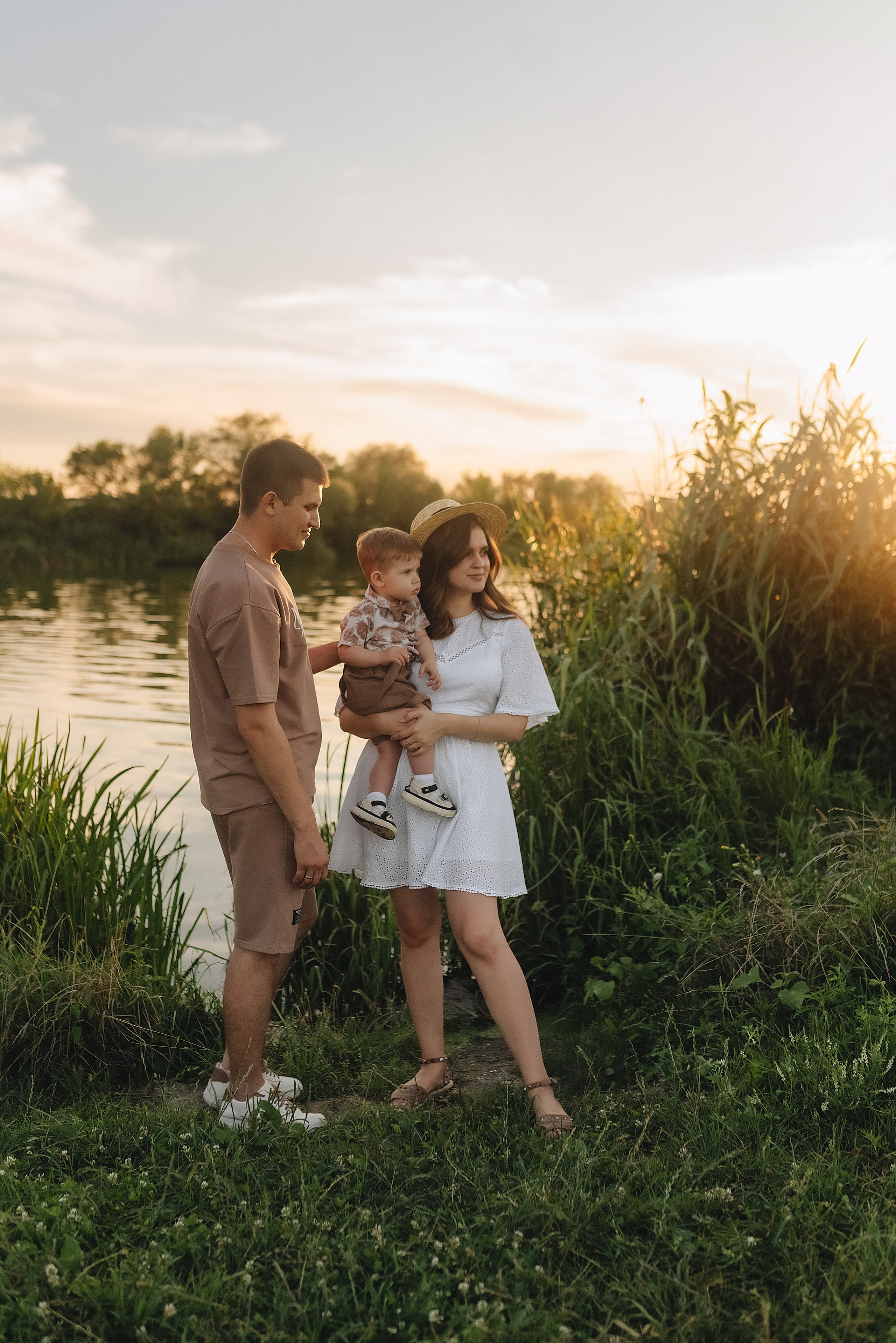 Светлана, Сергей и Женя | Семейная съемка на закате. Фотограф Карина Шмулёва. Воронеж и область