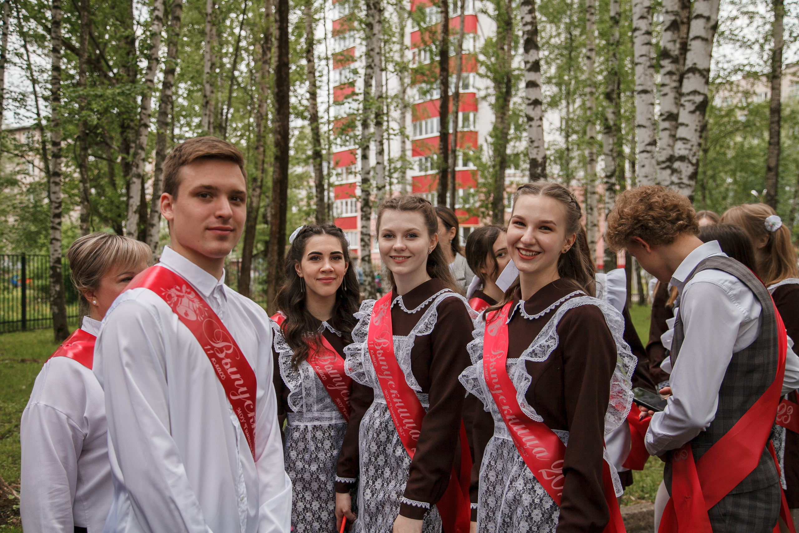 Последний звонок. Ирина Коновалова школьный фотограф. Выпускные альбомы Ярославль