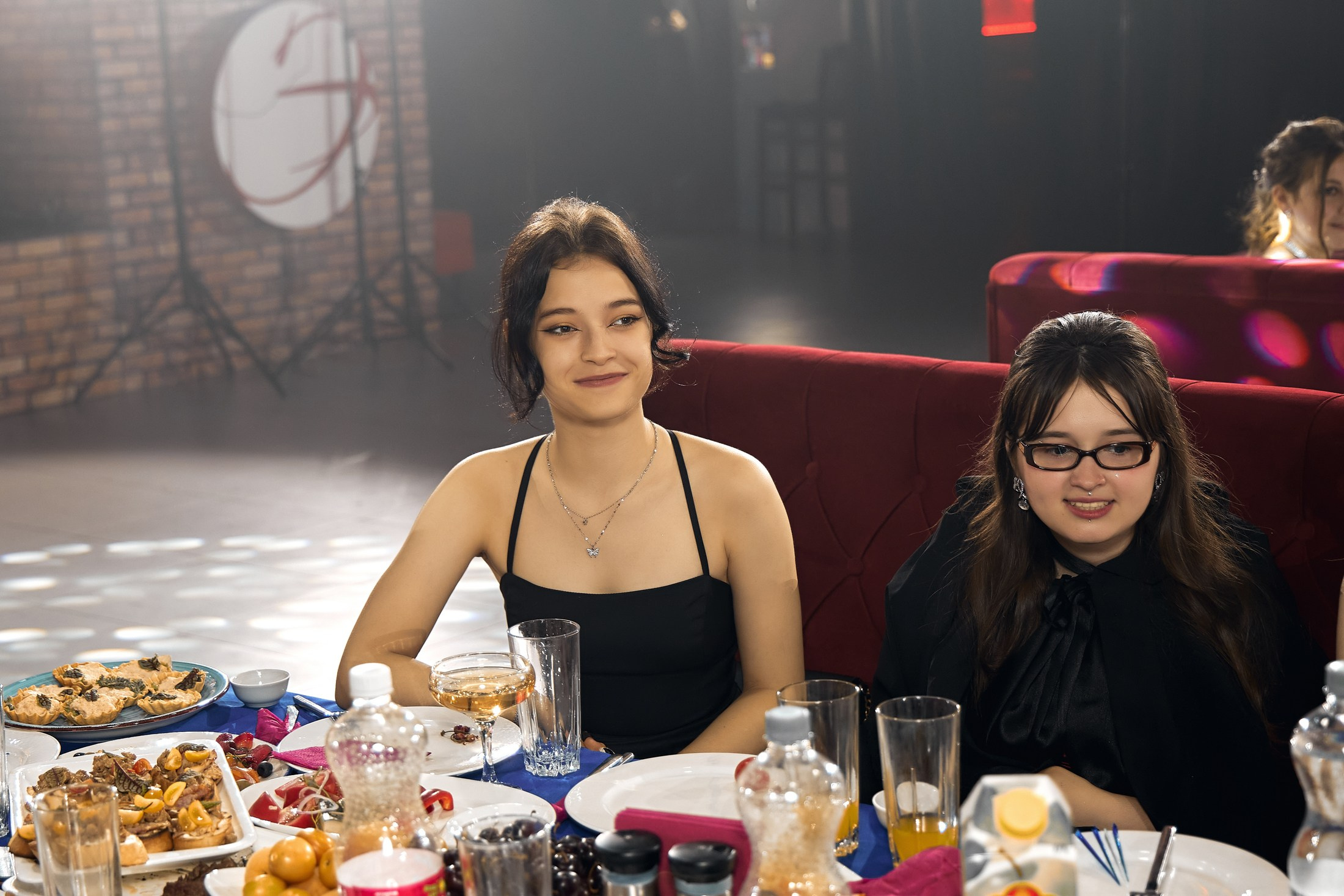 Фотограф на выпускной. Свадебный репортажный и фуд фотограф в Барнауле Гайфулин Виталий