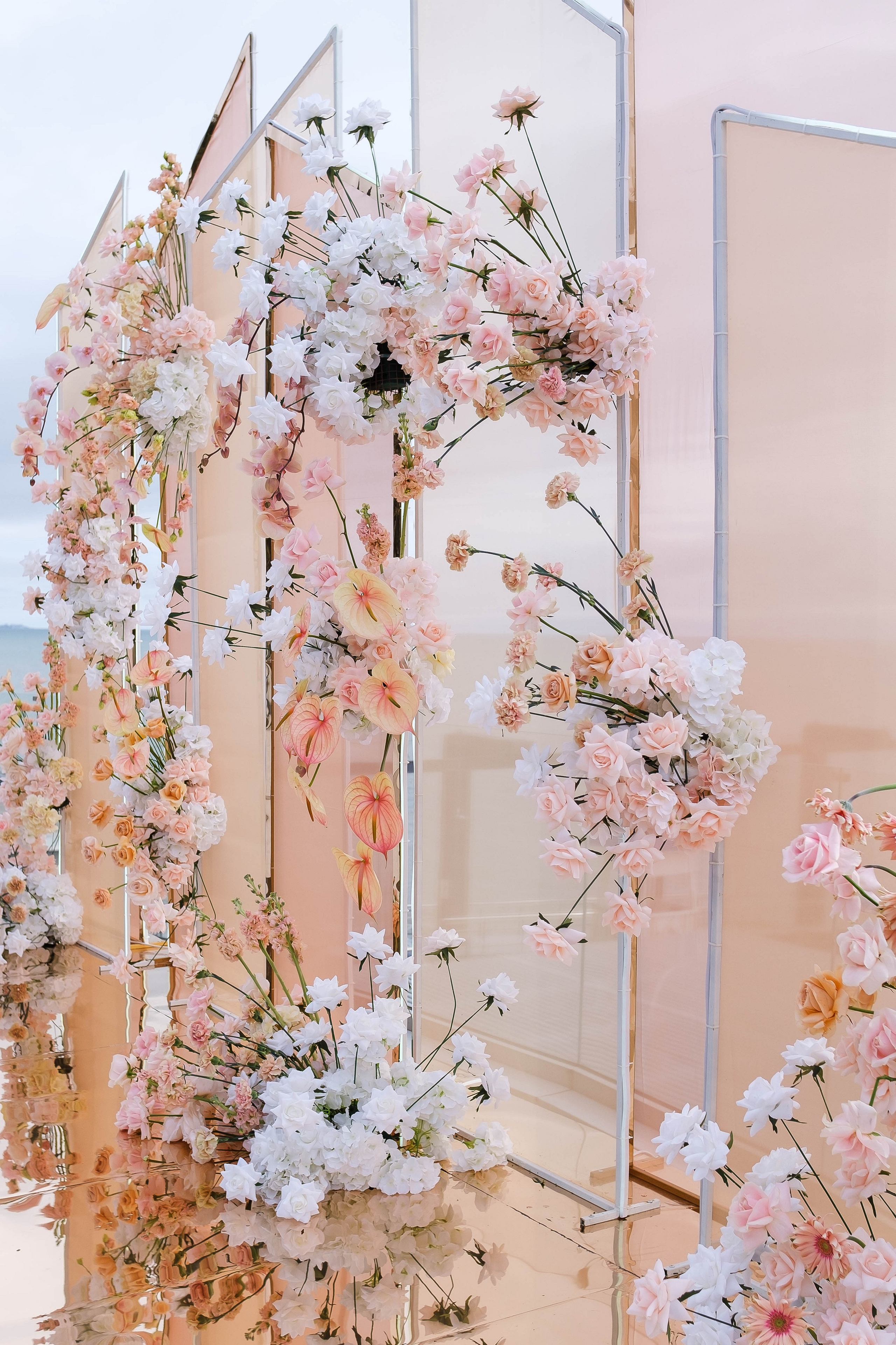 Выездная регистрация в Сочи с видом на море. Свадебный фотограф в Абхазии, Сухум, Гагра, Сочи