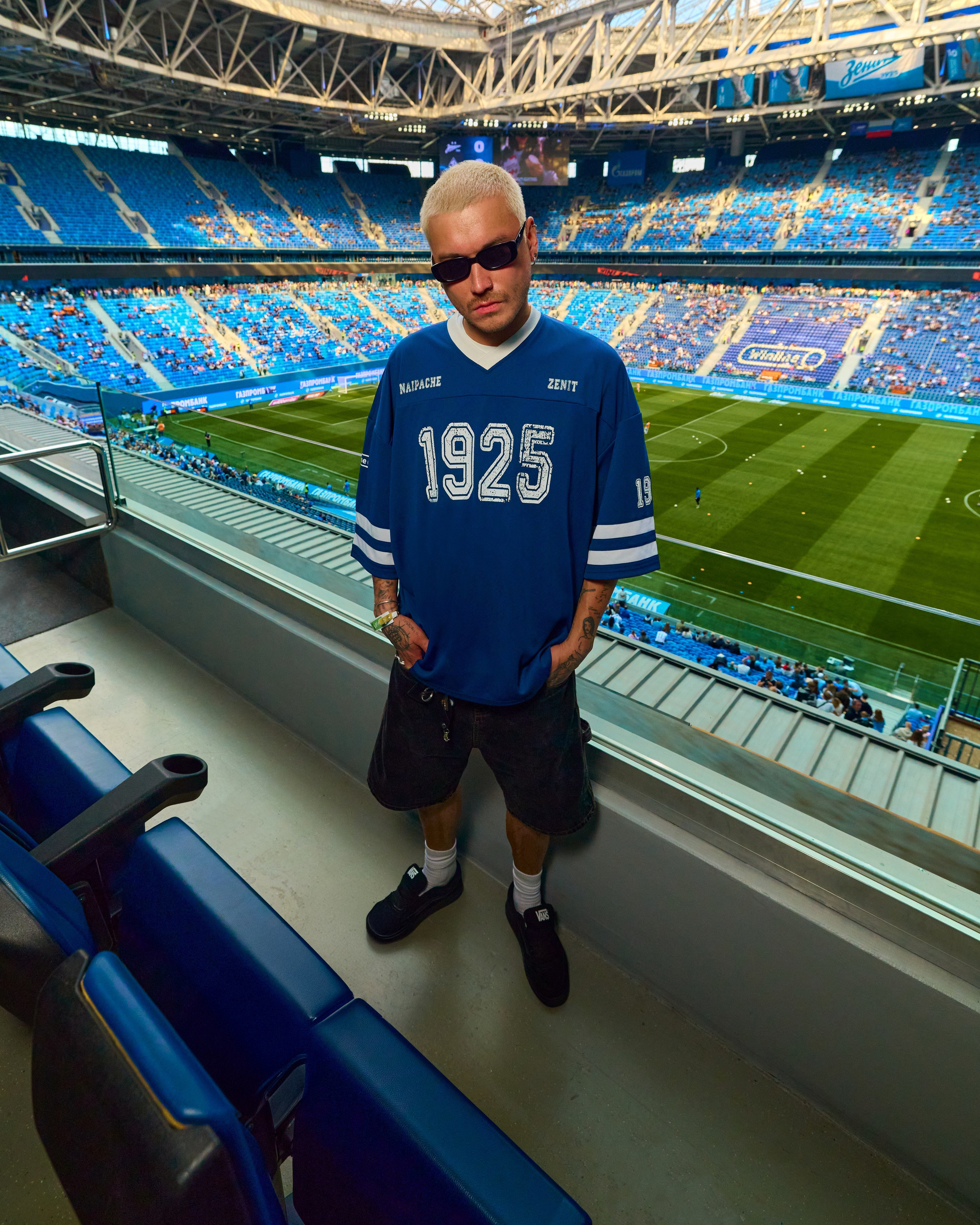 Zenit x Naipache. Святослав Лебедев | Рекламный фотограф — Коммерческая съемка, Арт-дирекшн, AI-интеграция