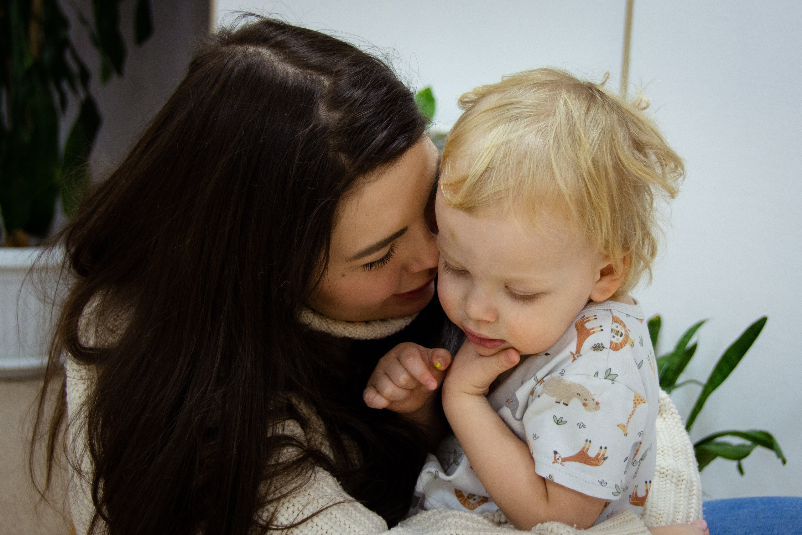 День матери. Дальневосточный Монтессори Центр. Семейный и репортажный фотограф в Хабаровске Татьяна Болычева