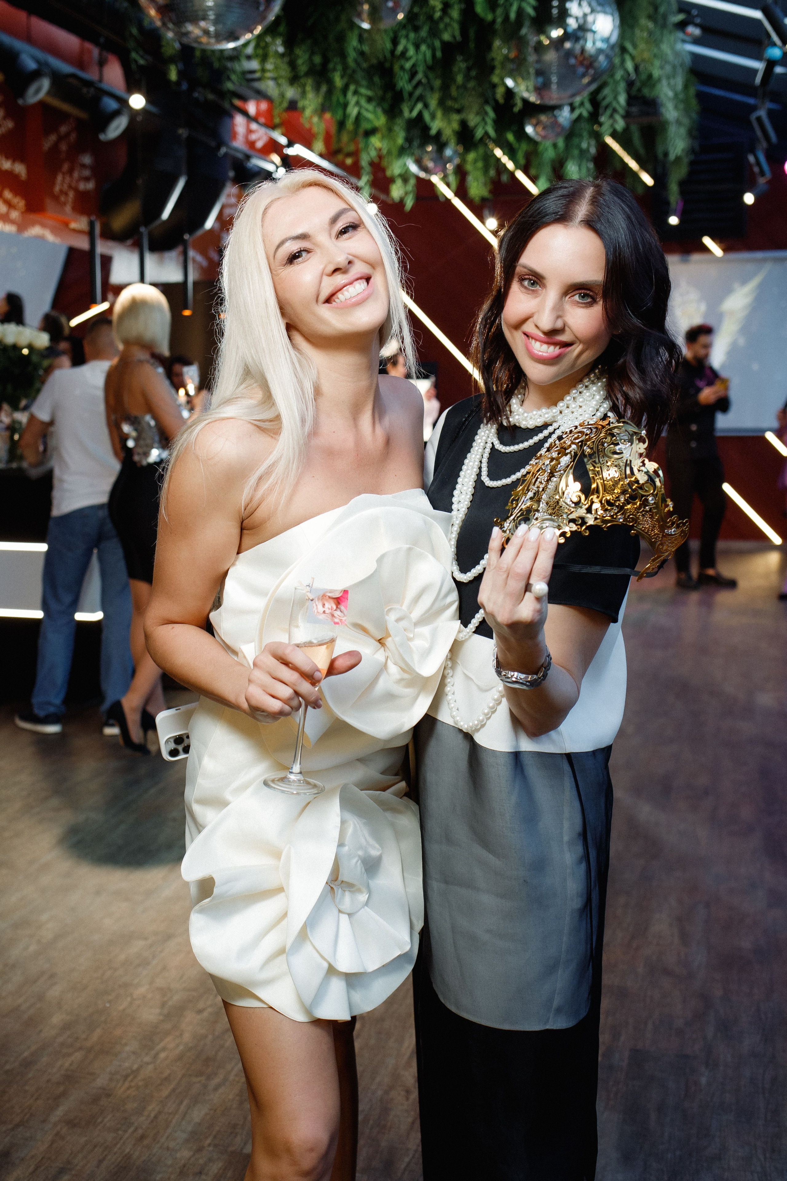 QUEEN KHV [12 ЛЕТ]. СВОИ. ФОТООТЧЕТЫ-СОБЫТИЯ-МЕСТА