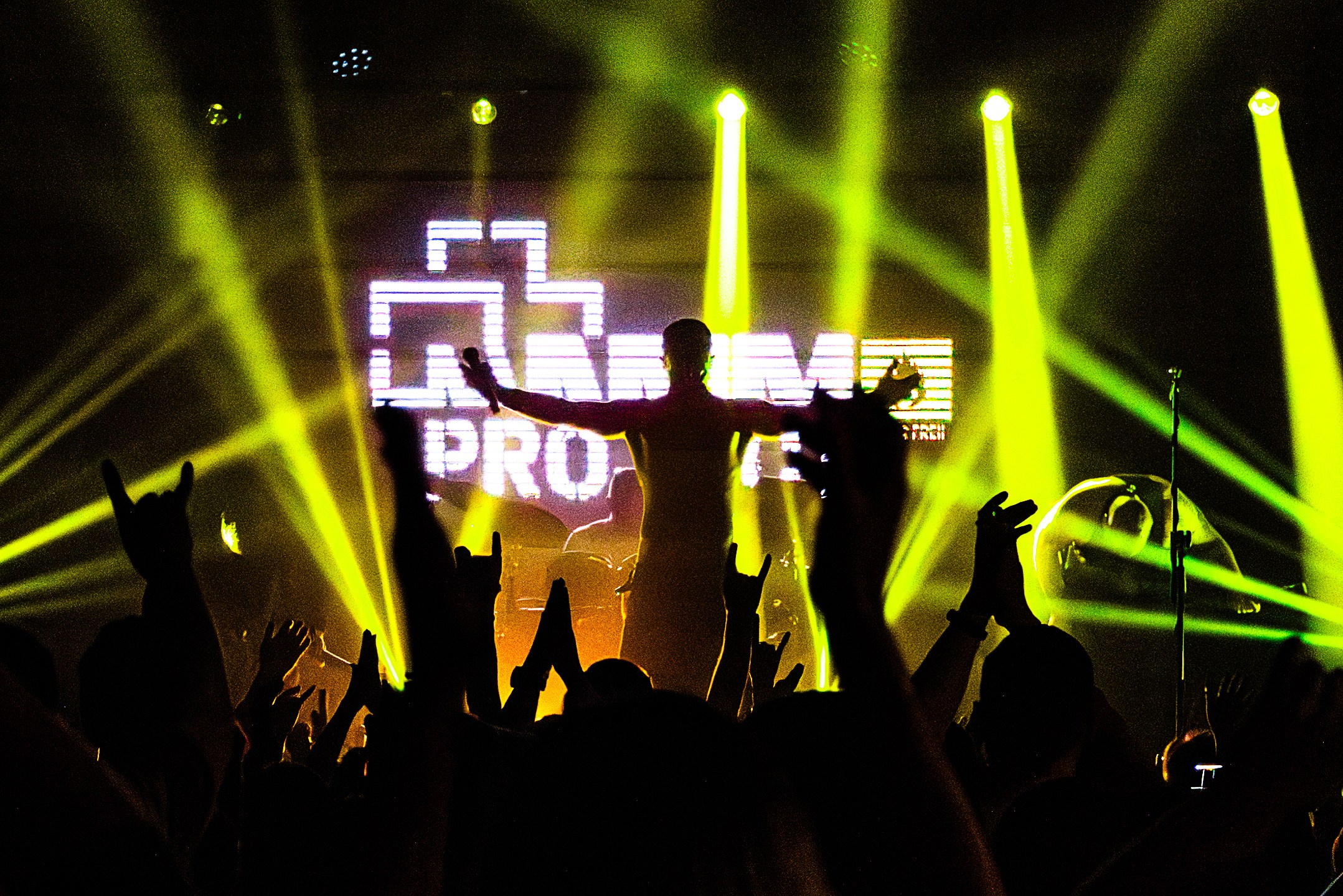 Концерт кавер-группы RAMMproJect в клубе Фабрика 21.03.2024. Репортажный фотограф Екатеринбург | Яркий, качественный репортаж | Концерты, клубы, репортаж, праздники, корпоративы