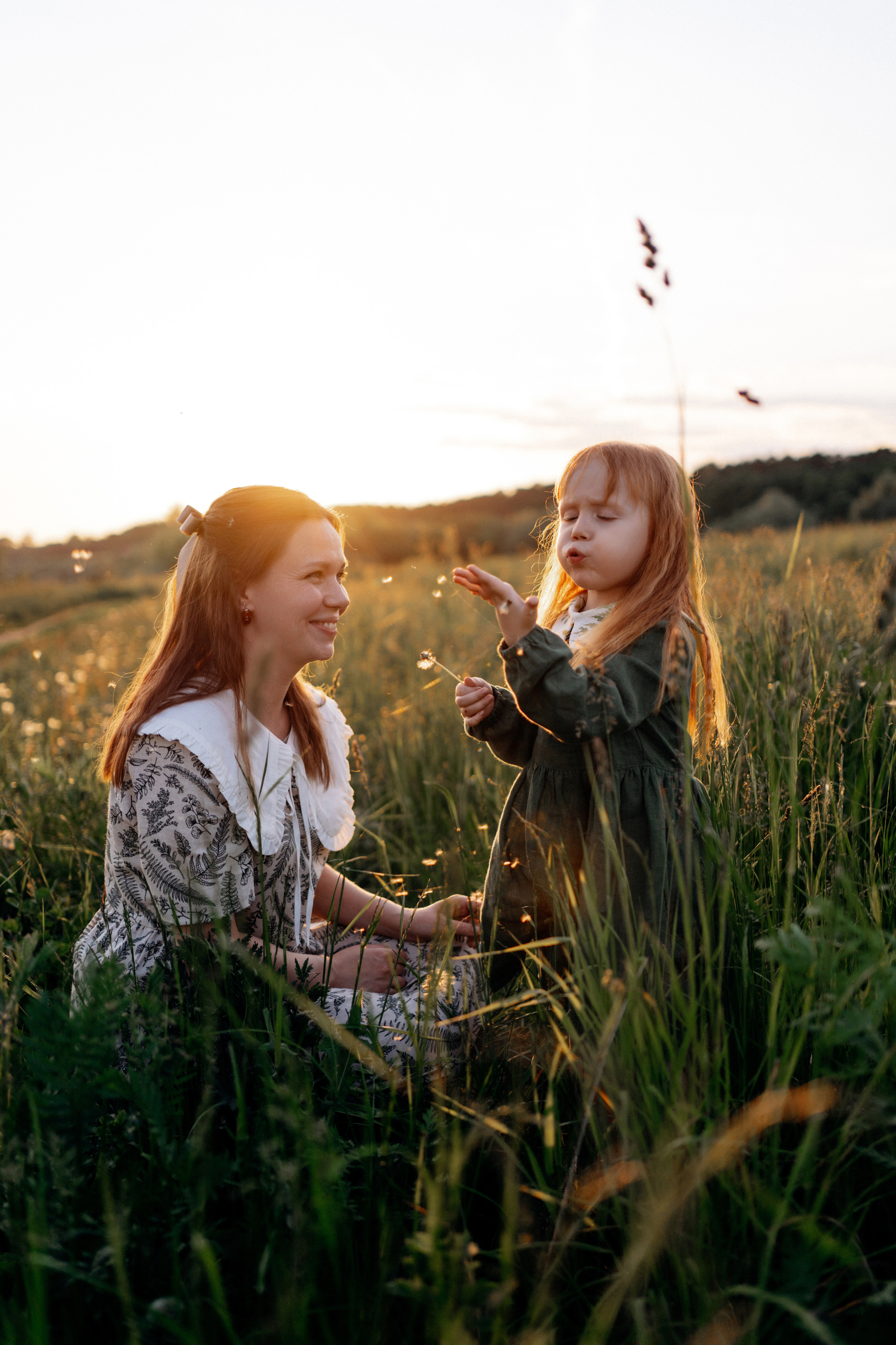 Фотосессия мама и дочка у реки. Семейный фотограф в Москве и в Домодедово Екатерина Патракова