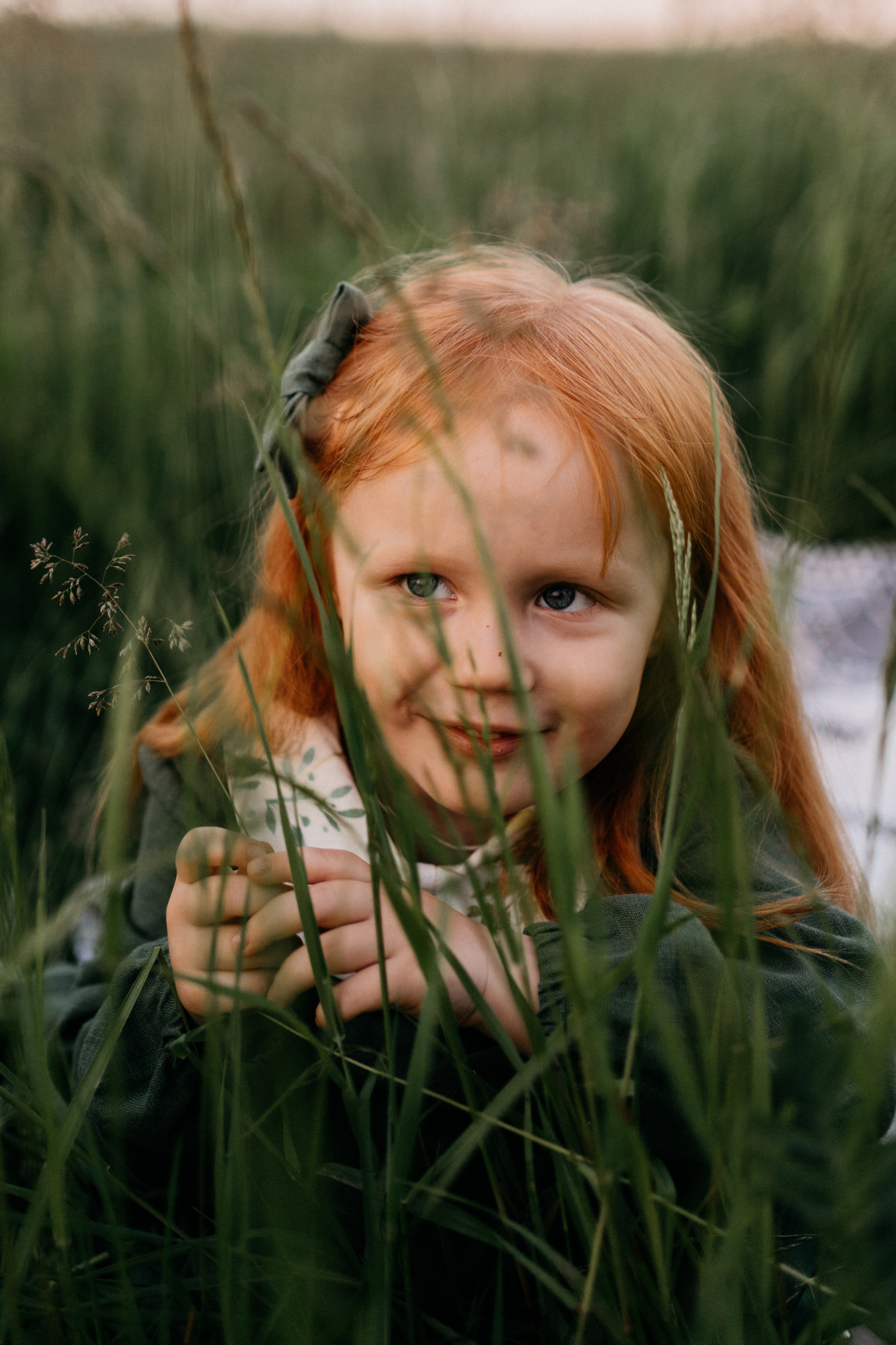 Фотосессия мама и дочка у реки. Семейный фотограф в Москве и в Домодедово Екатерина Патракова