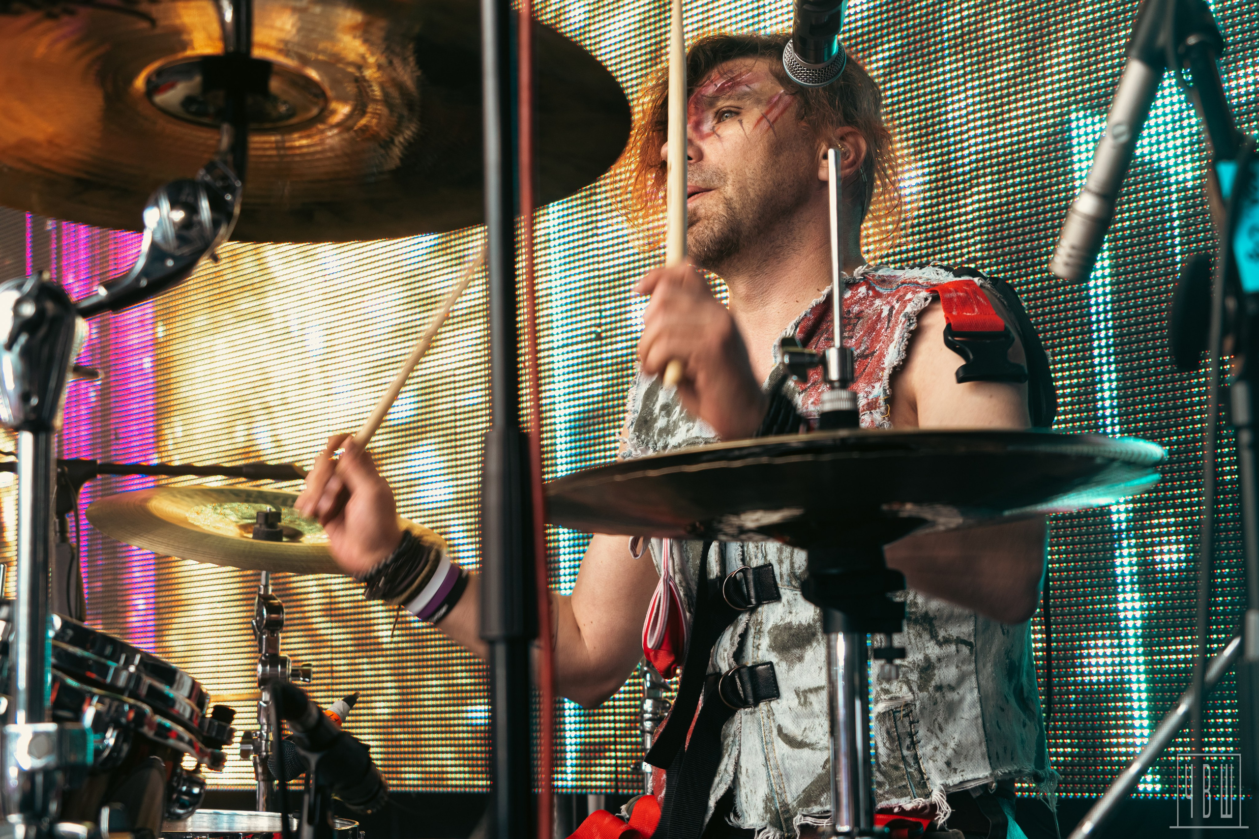 Живой! 2025, День Второй. Человек в Шляпе