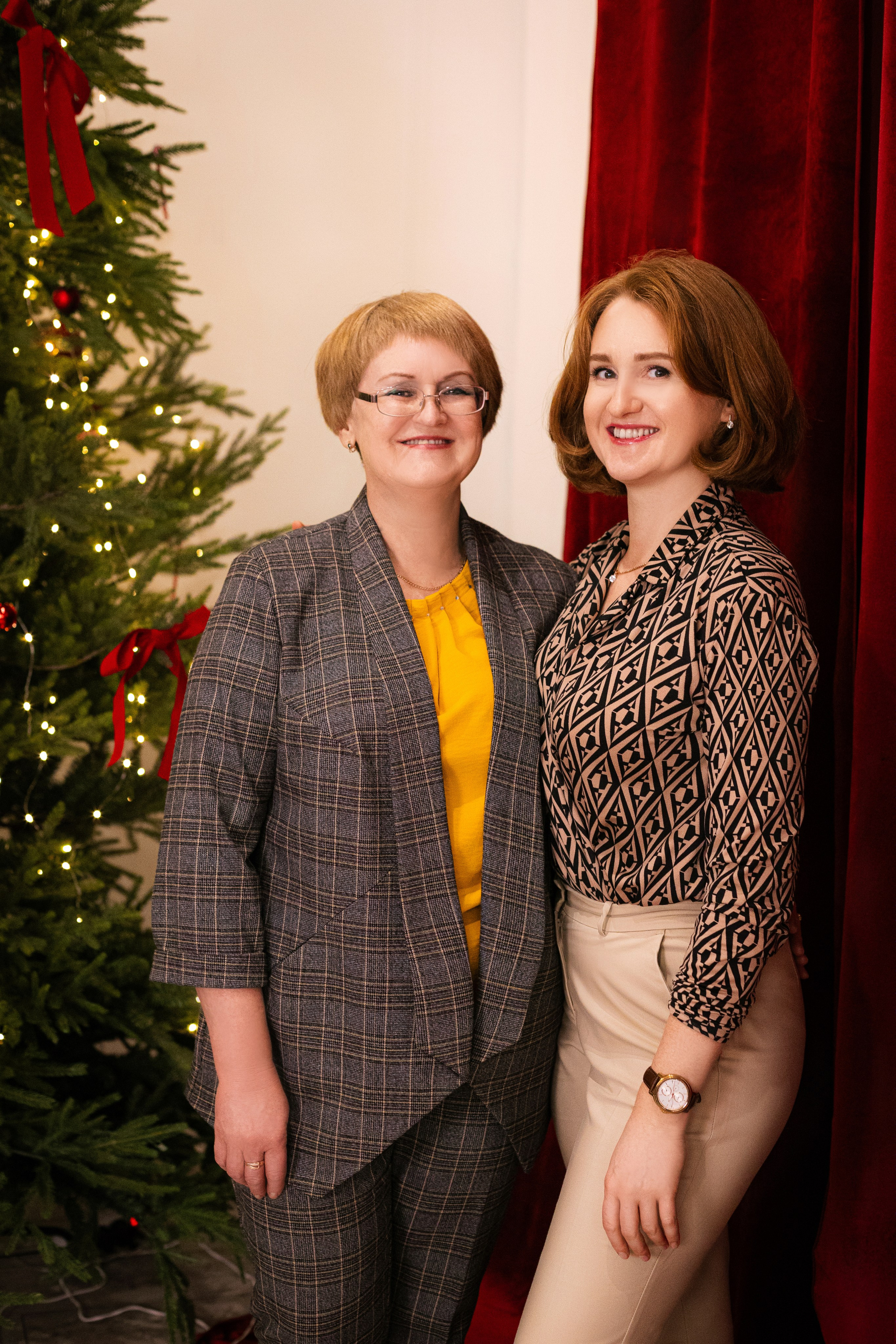 Ольга, Павел и Рома с бабушками. Фотограф ВИКА МЕДУЗА