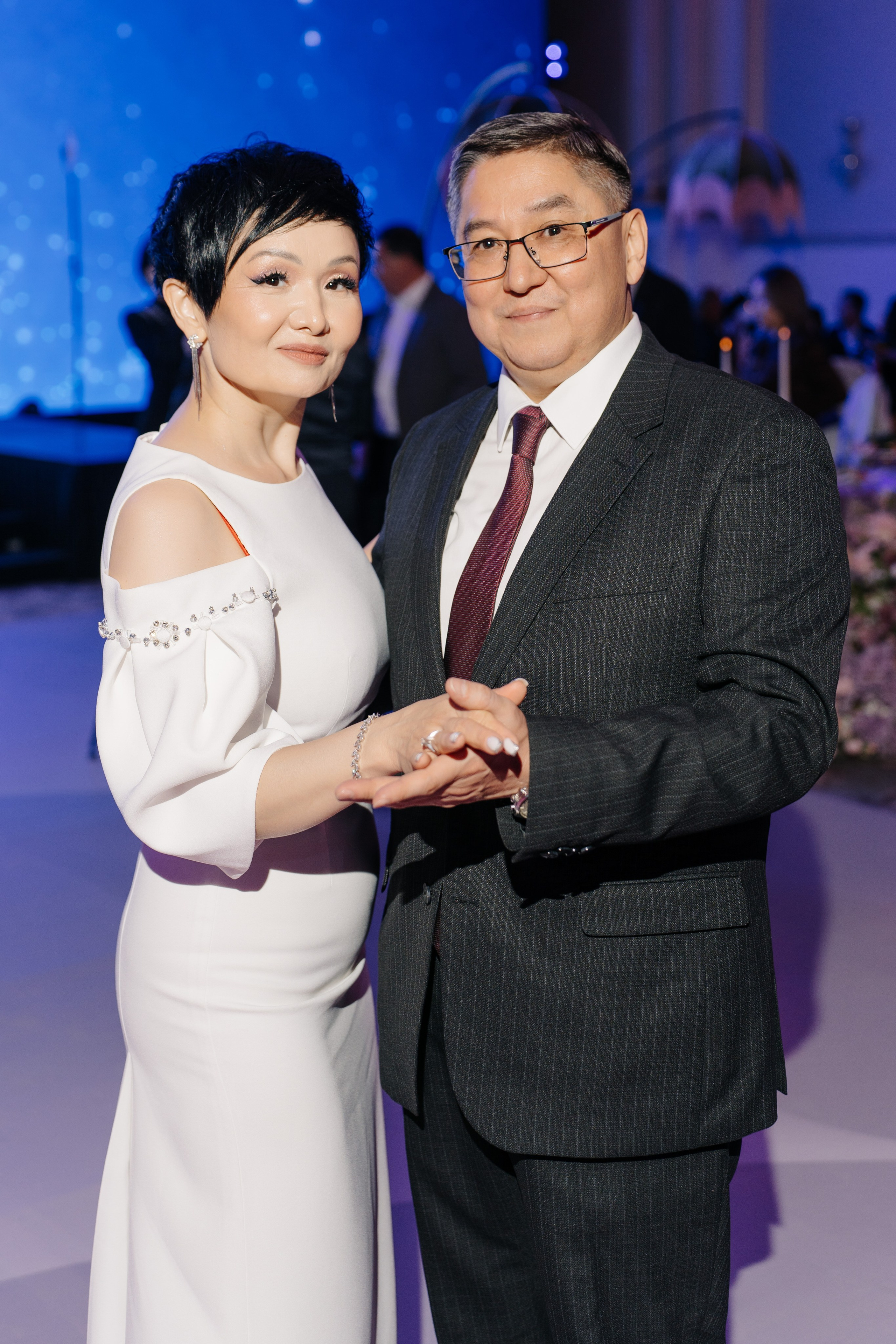 Ay-Dana Uzatu. ___________________________________________________