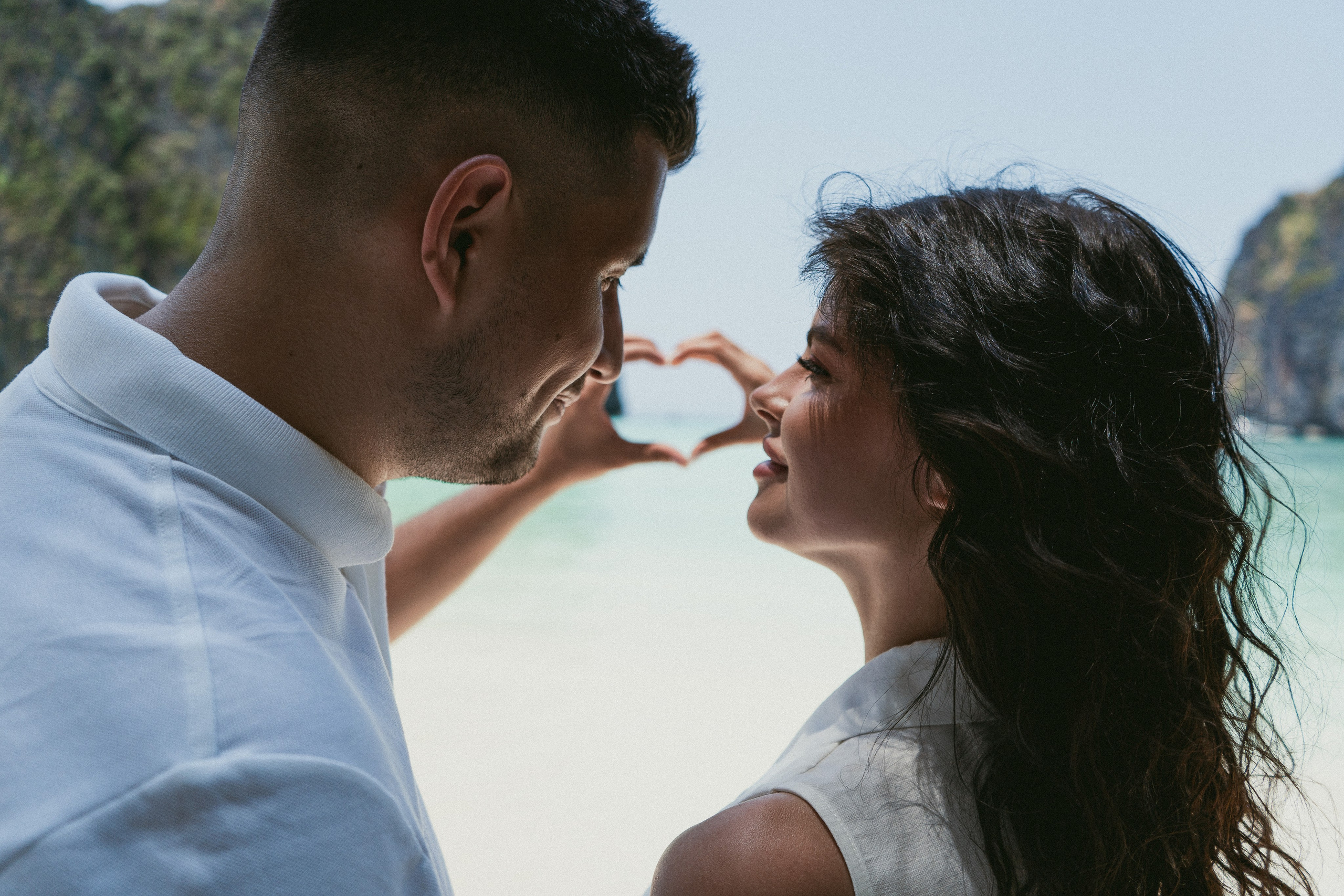 Love Story и Свадебная Фотосъёмка на Пхукете – истории любви в объективе. Ян Долматов — фотограф, видеограф и продюсер на Пхукете, Таиланд