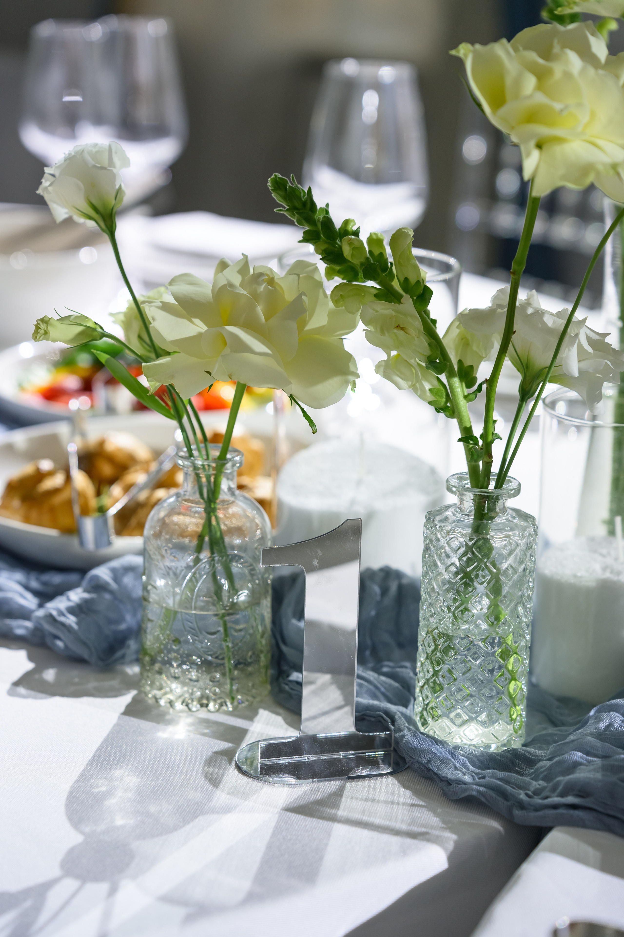 Свадебная фотосессия в усадьбе Остафьево. Свадебный фотограф Москва Юрий Кульман