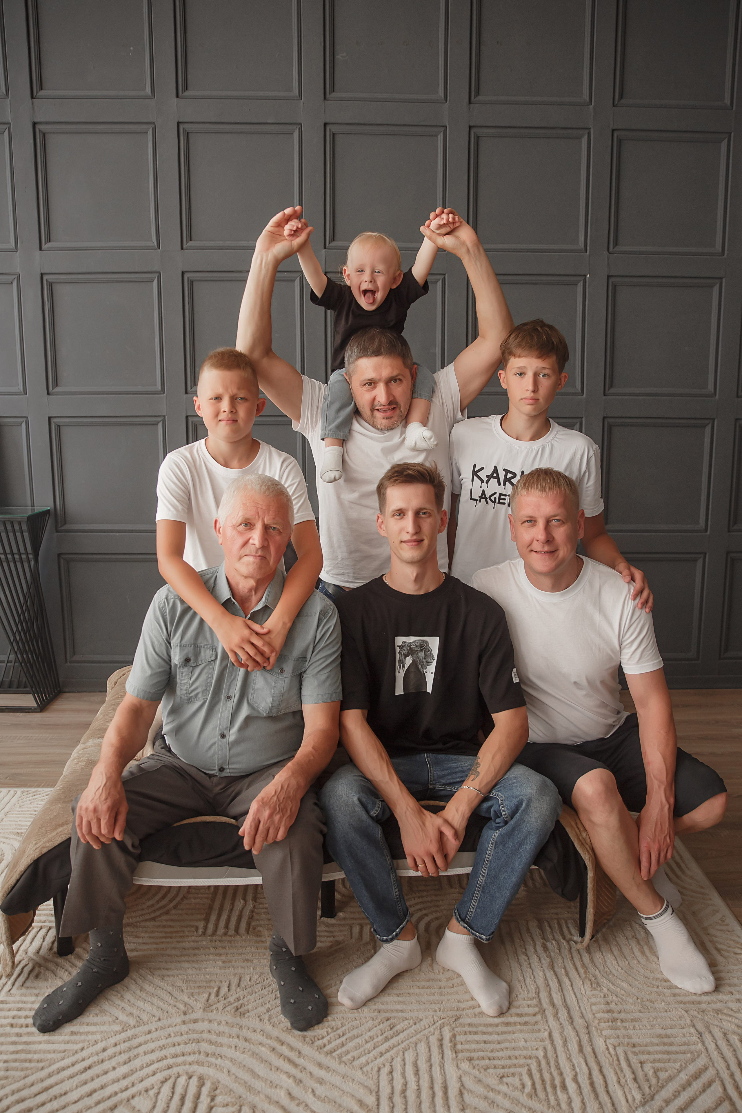 Семейная съемка в студии. Свадебный, семейный и детский фотограф Набережные Челны