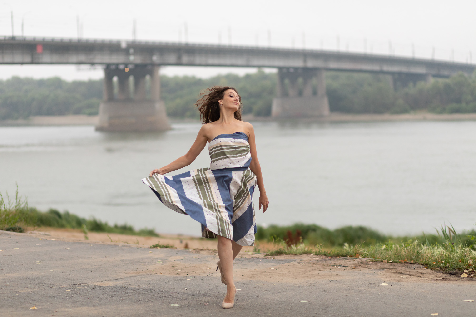 Городские съемки до восхода солнца. Фотограф Анна Телекаева, выпускные альбомы, семейные и репортажные съемки в Омске