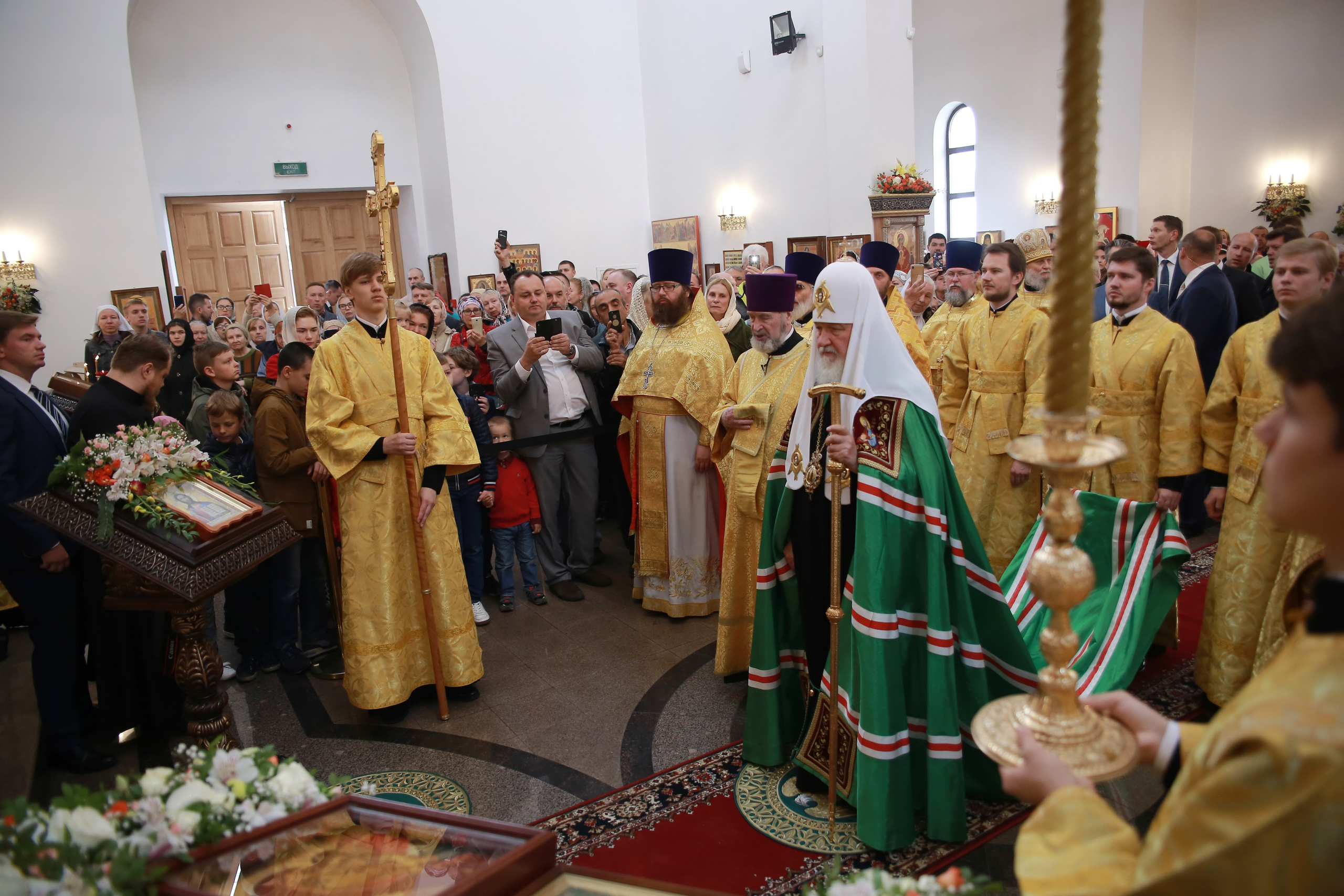 Освящение храма Алексия Мечева в Вешняках. Антонина Морозова, профессиональный семейный фотограф видеограф