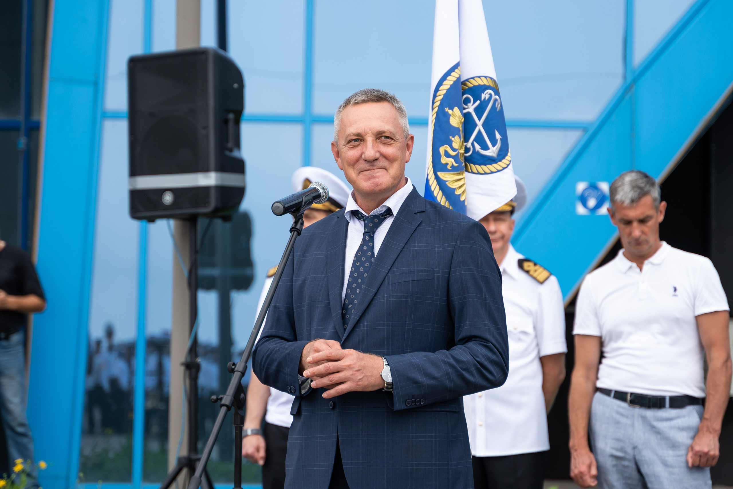 Официальный. Главная