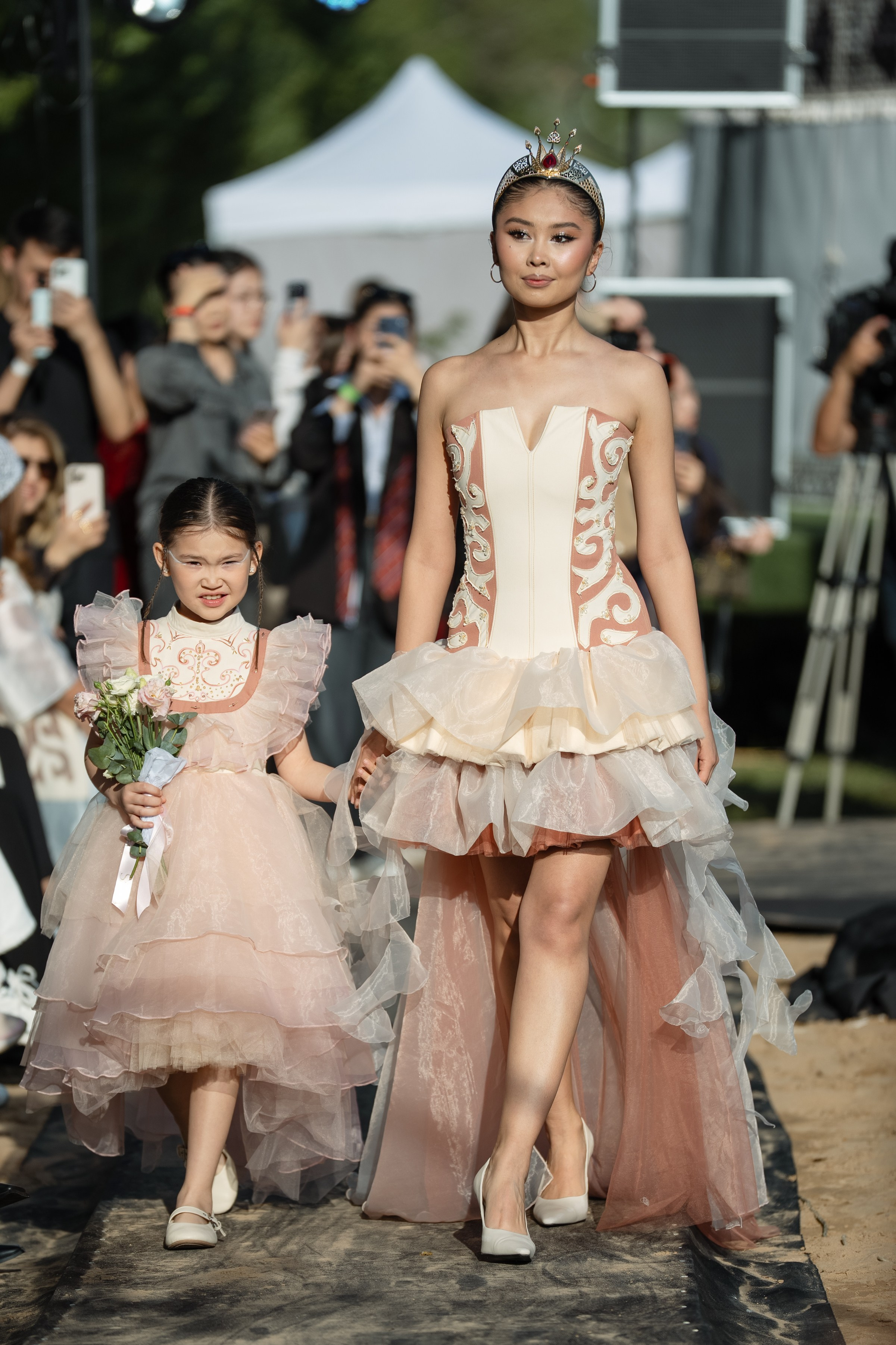 Brand Darideiya. Сайт Алматинского НЮ АРТ, будуар и фэшн фотографа Дениса Карпенко