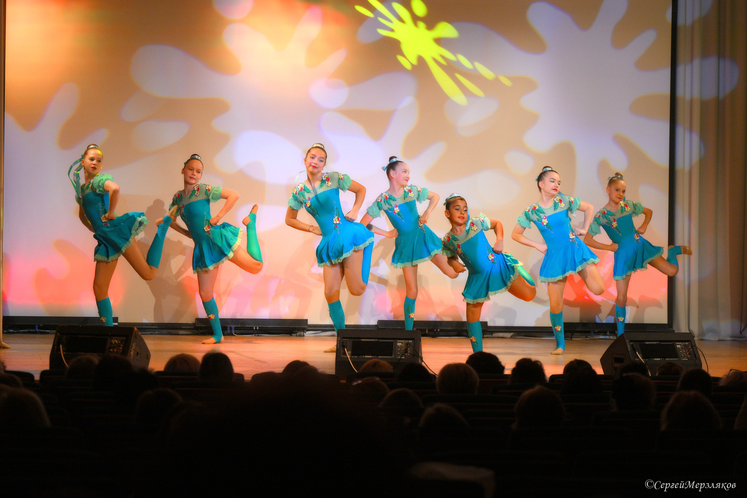 Концерт Марии Толстухиной. Ижевск 07.04.2024 ДК Строитель. Спортивный репортажный фотограф в Ижевске Сергей Мерзляков