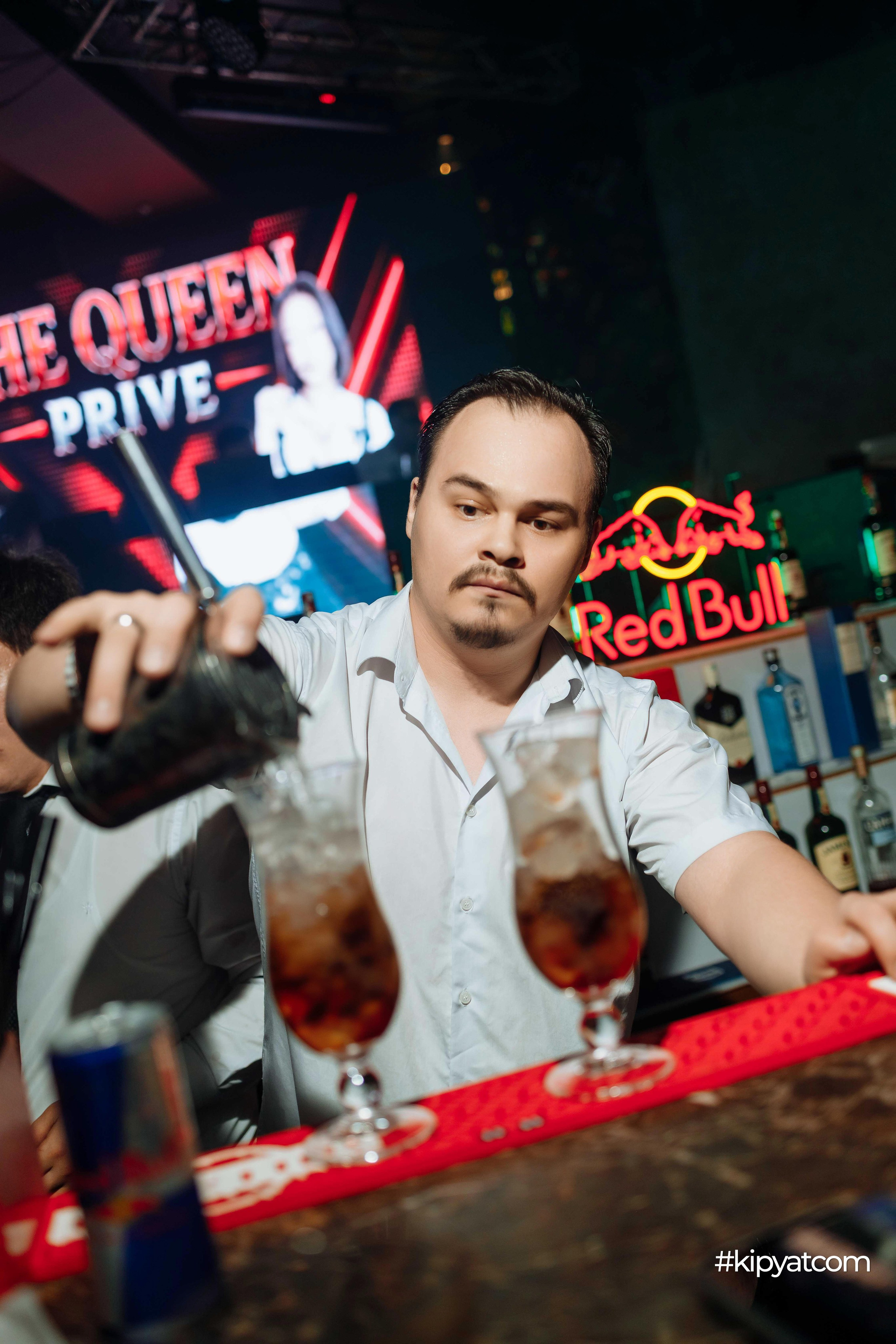 The Queen Prive. Кипятком Шымкент
