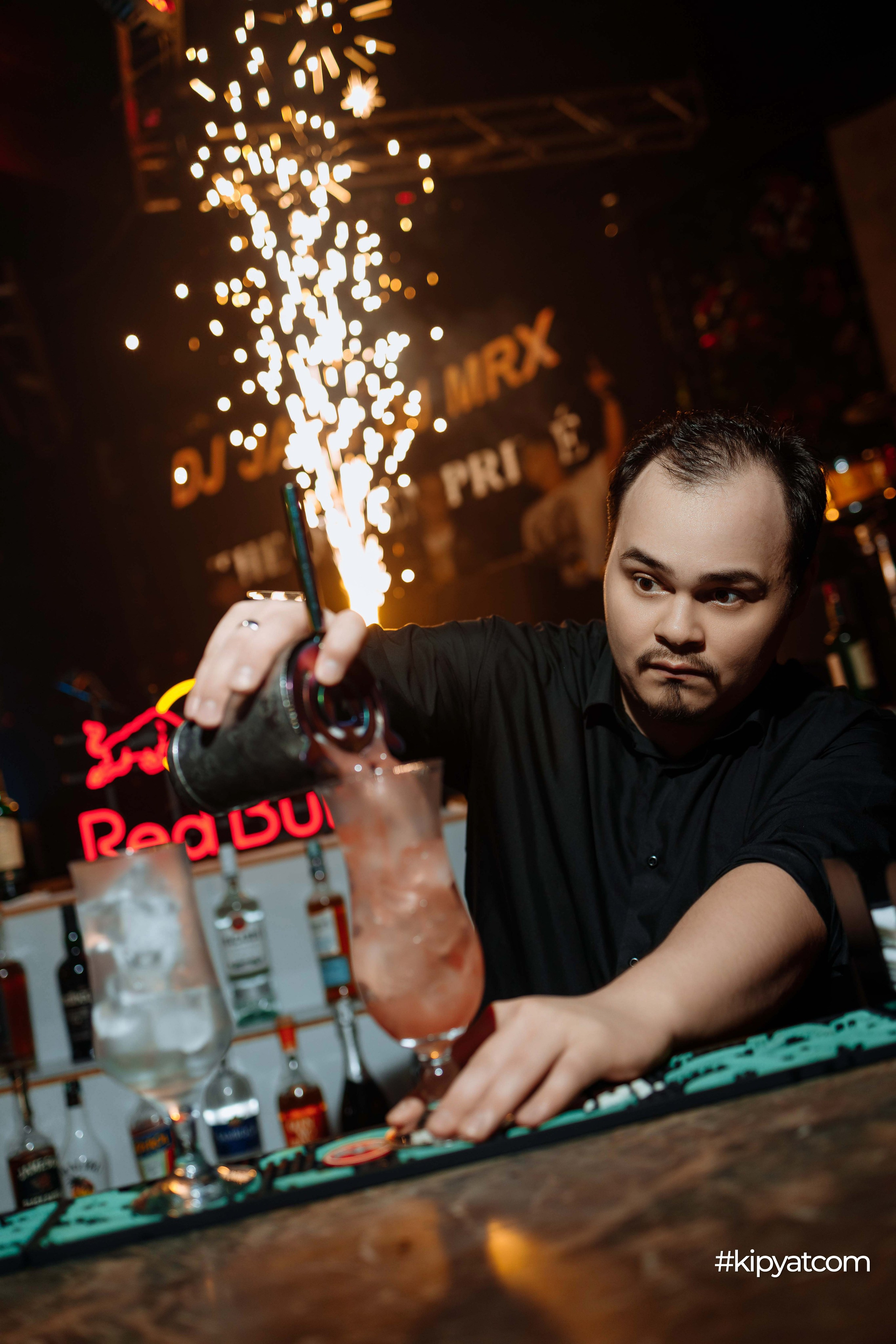 The Queen Prive. Кипятком Шымкент