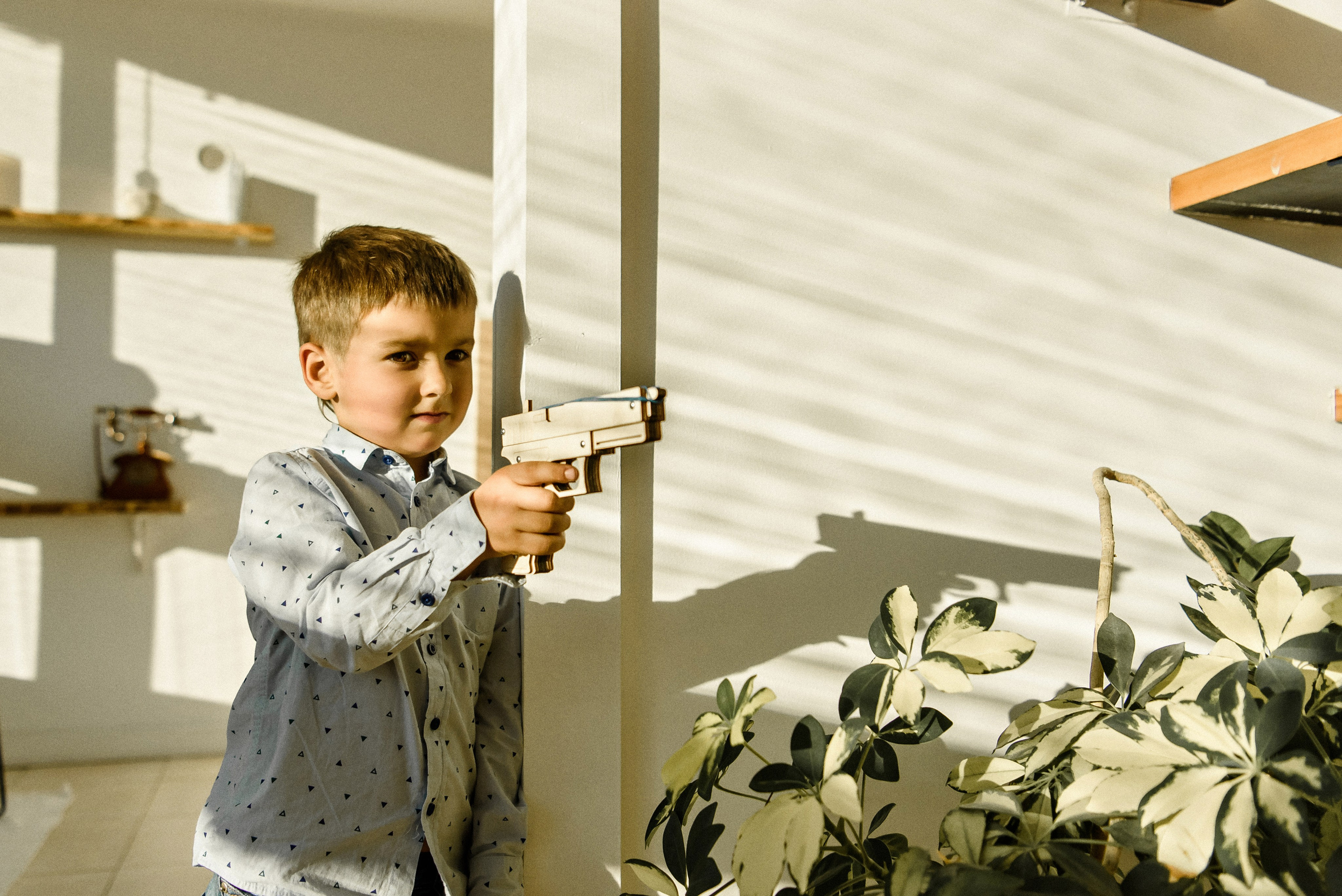 Магазин деревянных игрушек. Свадебный фотограф в Санкт-Петербурге София Шубик