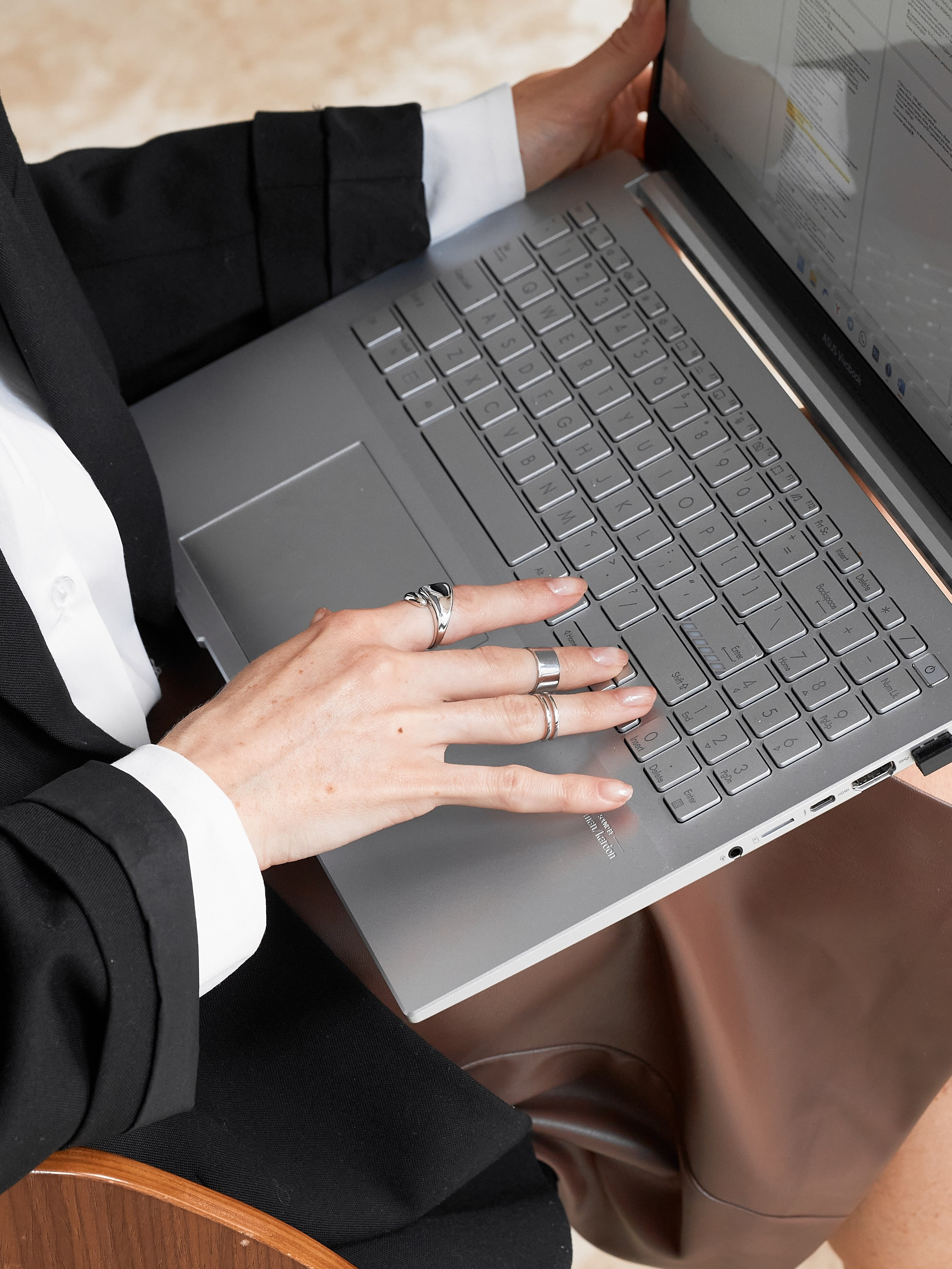 Имиджевая фотосъемка Silvervibe Екатеринбург Wildberries ВБ Ozon Озон контент для бренда Екб заказать цена фотосъемка товара WB имидж. Фотограф Екатеринбург Анастасия Жерновская | Маркетплейсы и нейрофото