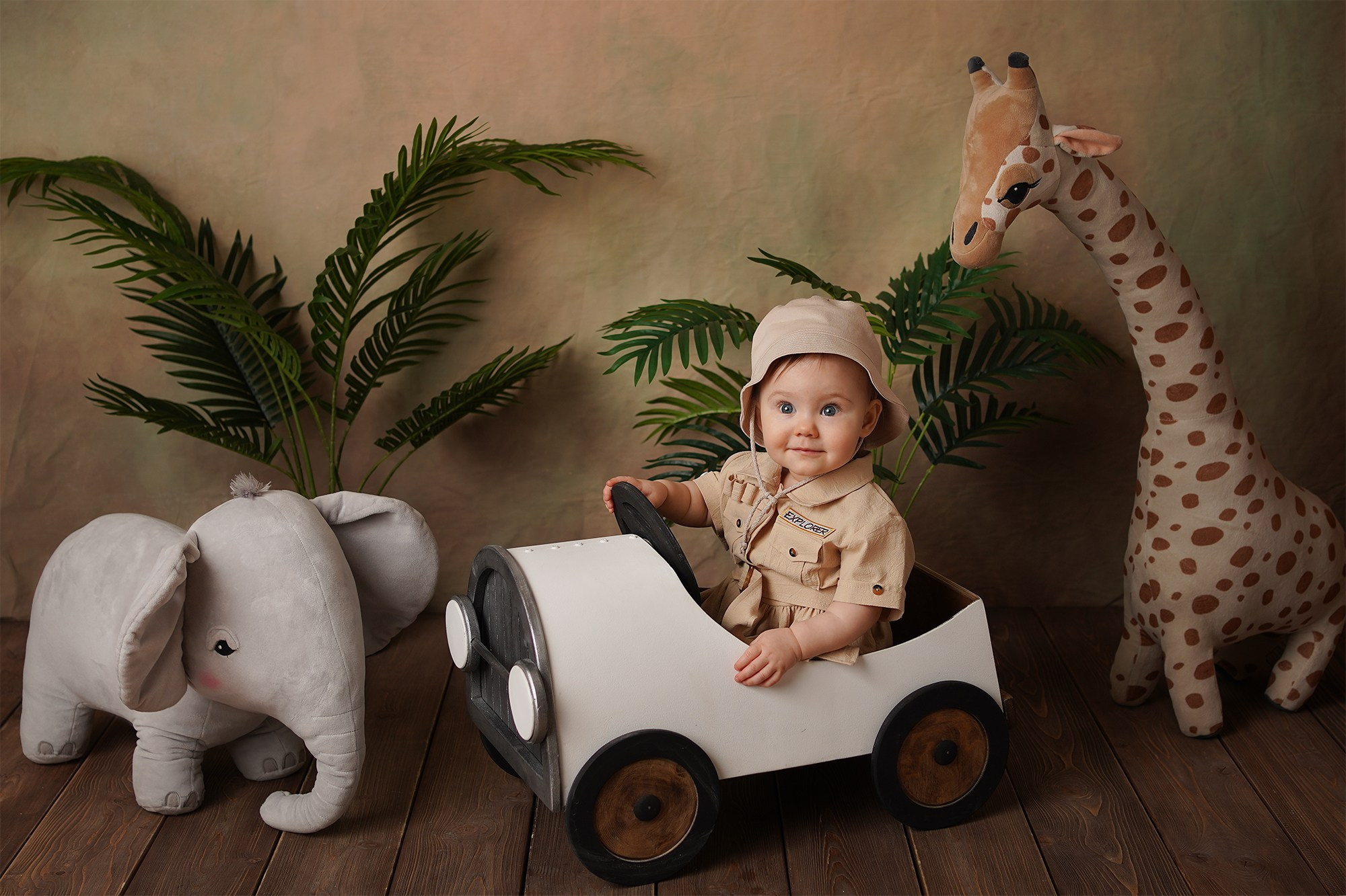 Детская фотосессия Первый год для девочек. Детский фотограф и фотограф новорожденных в Калининград Оксана Иваний