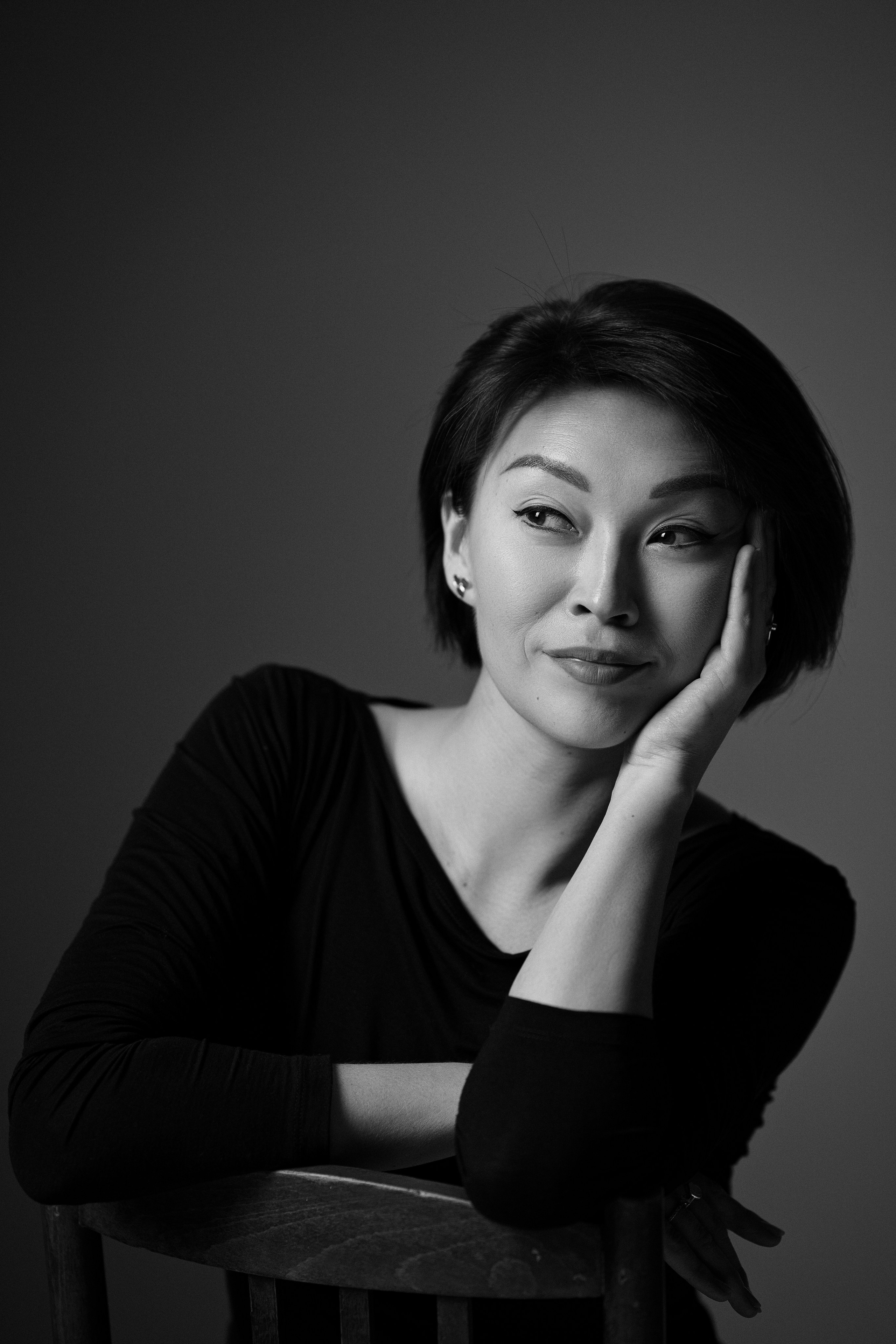 Женская фотосессия с эмоциональными кадрами