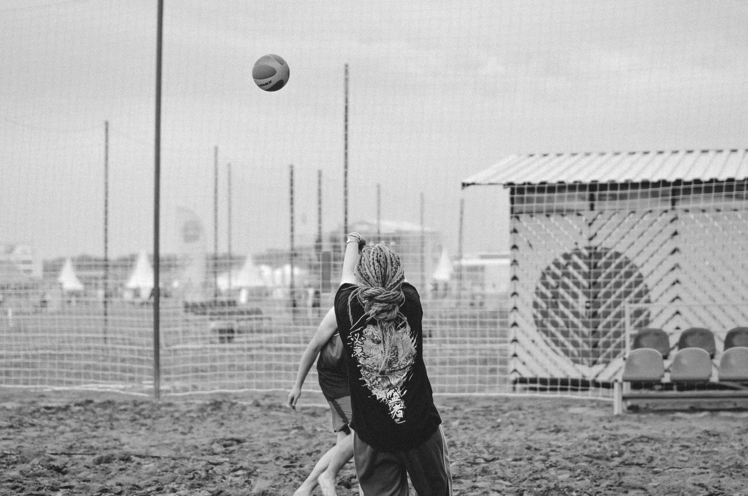 Фестиваль «Грань» 2025. Спортивная площадка. Денисова Аля — фотограф для парных съемок и индивидуальных историй в Барнауле